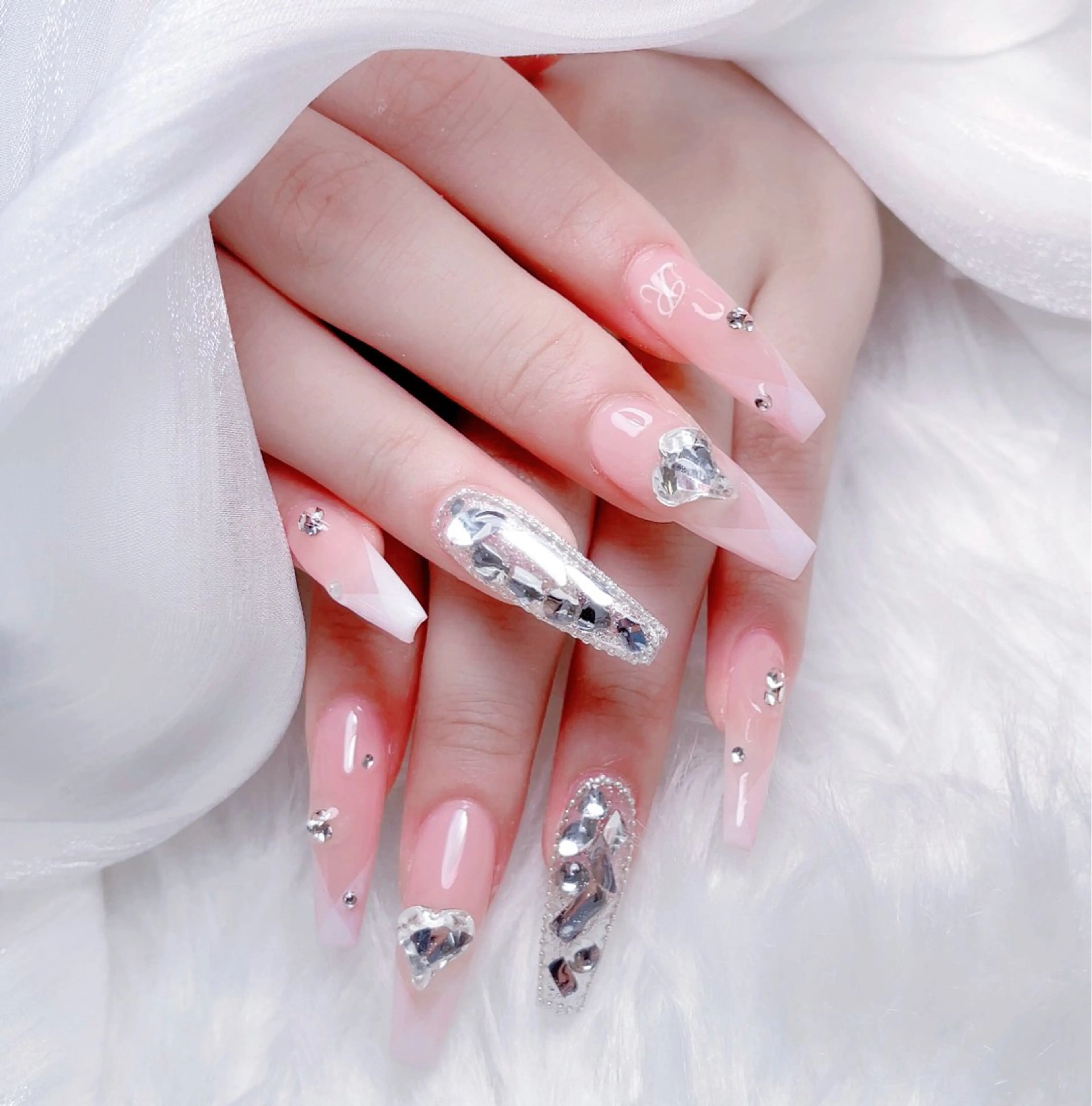 ネイル ハンドネイル M🌷nail 長さだし専門店のネイルデザイン