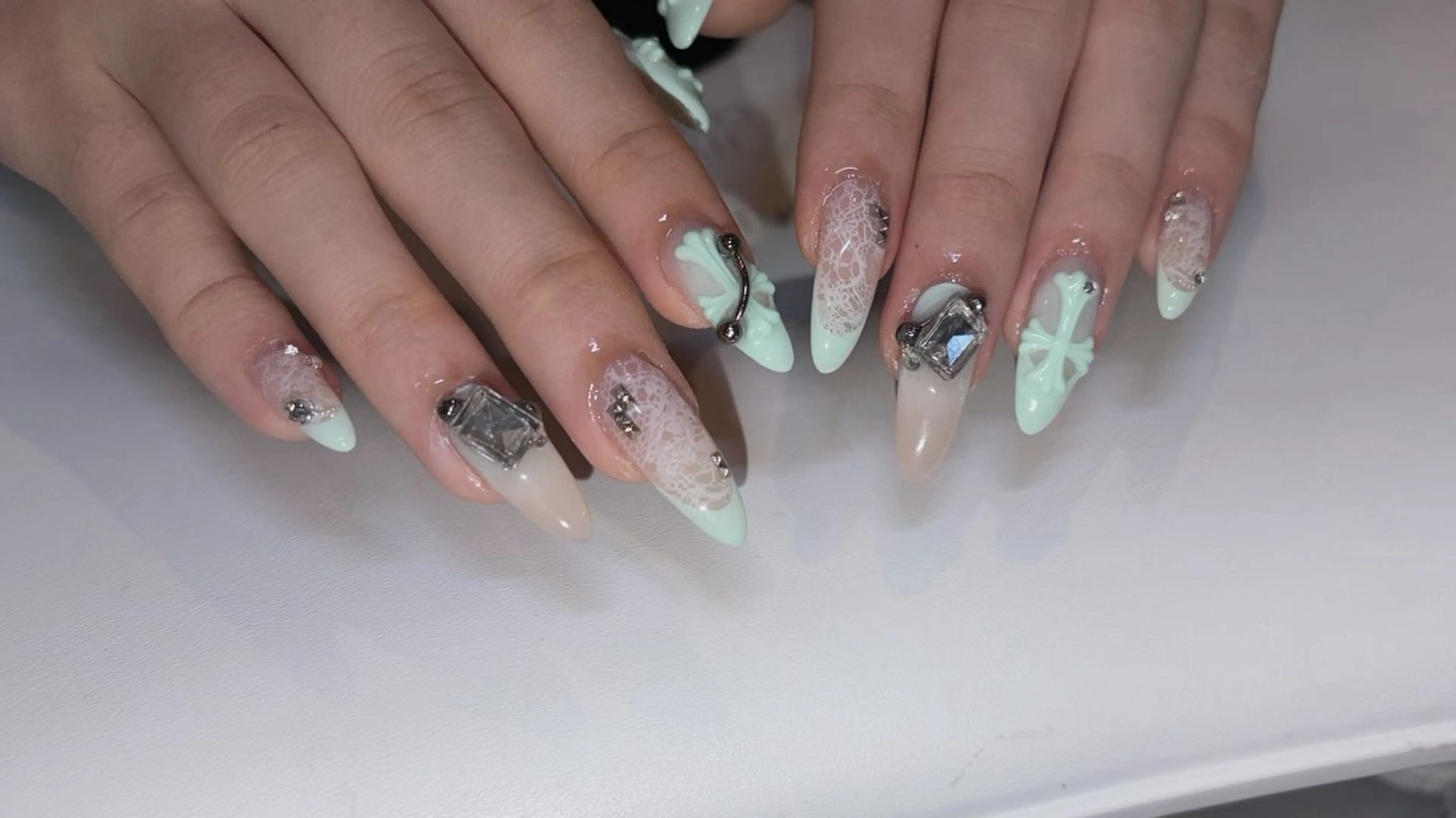 ネイル ハンドネイル フットネイル ailed'Ange 🍒miuのネイルデザイン