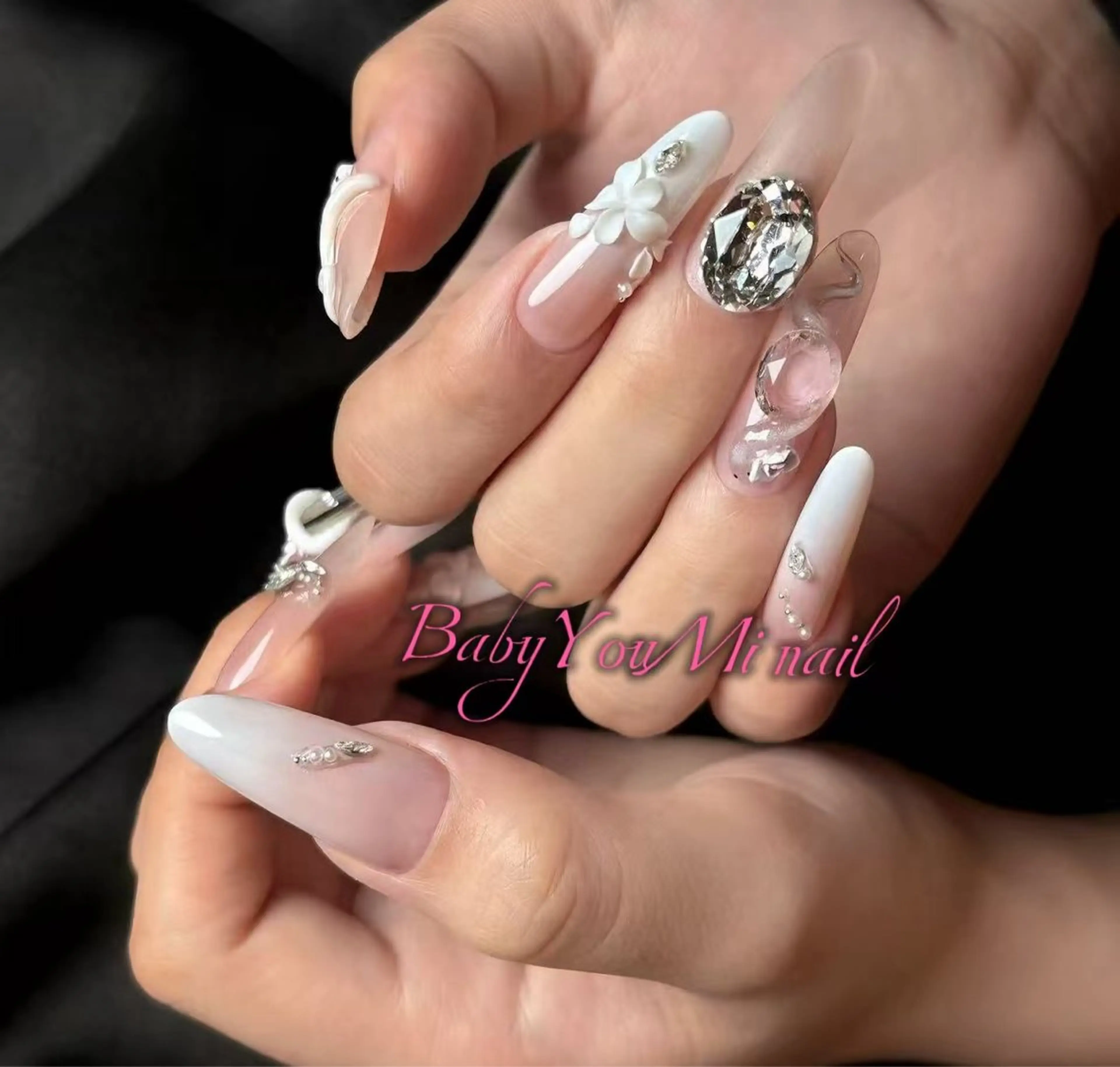 ネイル オーロラネイル 成人式 フットネイル フレンチネイル ジェルネイル ハンドネイル Oomiya 服部のネイルデザイン