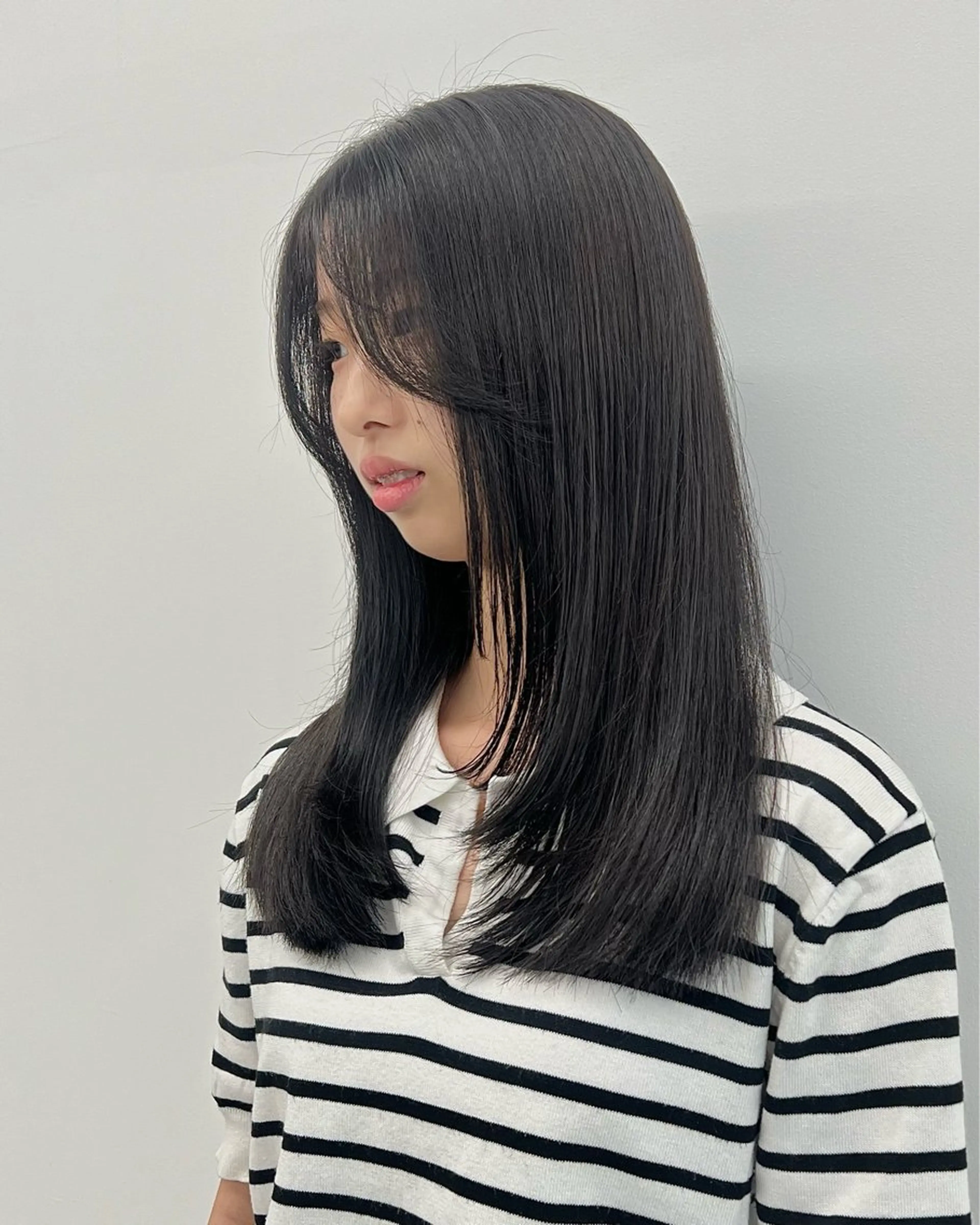 セミロング カラー カット ヘアカラー トリートメント 赤みゼロ/透明感 カラー🌿KANTAのヘアスタイル