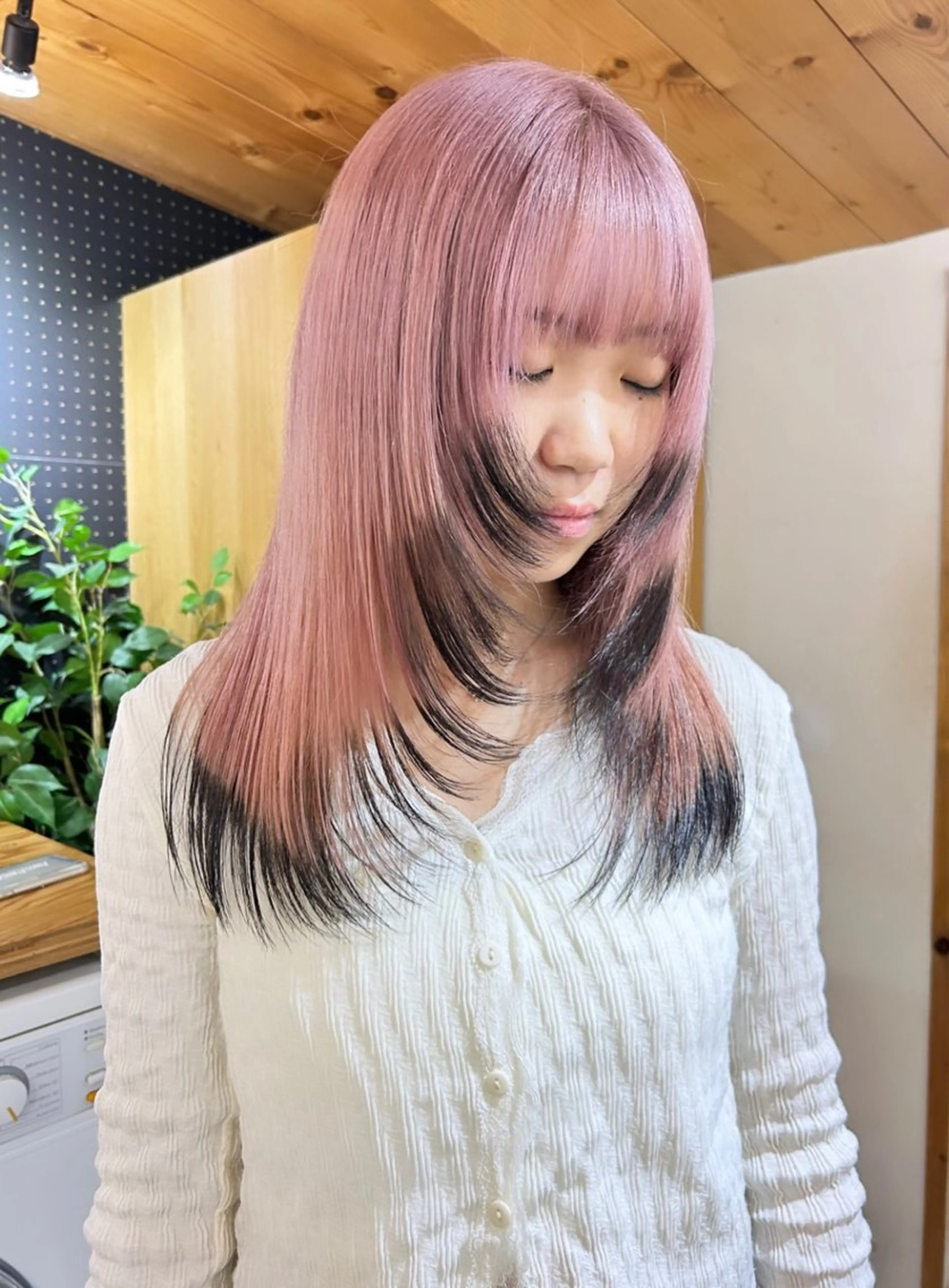 ロング カラー メンズ 黒髪 ピンクカラー カット ヘアカラー トリートメント 🧸艶々韓国ヘア 🧁mizunaのヘアスタイル
