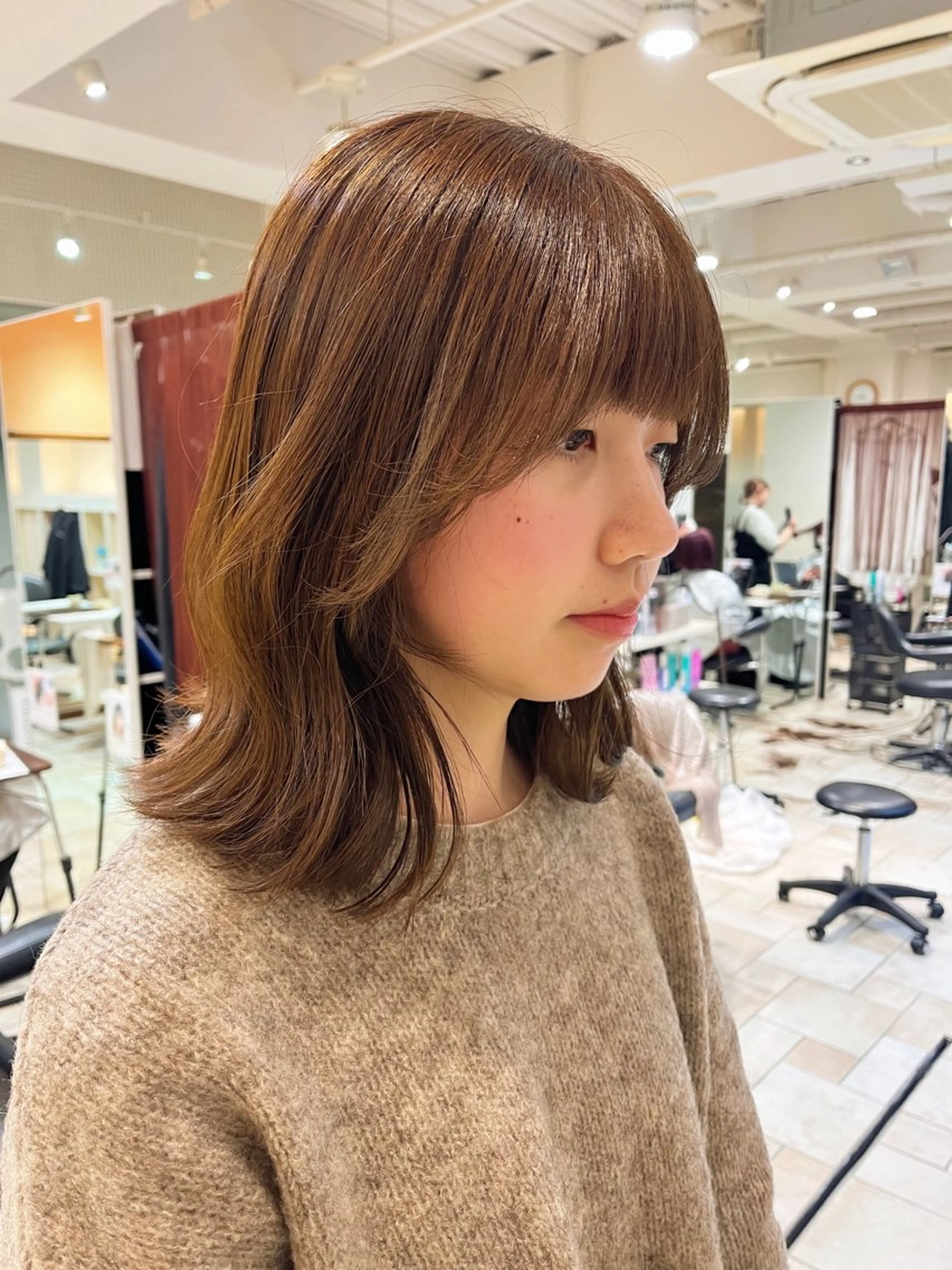 ミディアム 顔周りカット 外ハネヘア レイヤー/暖色/ 髪質改善/永礼芳果のヘアスタイル