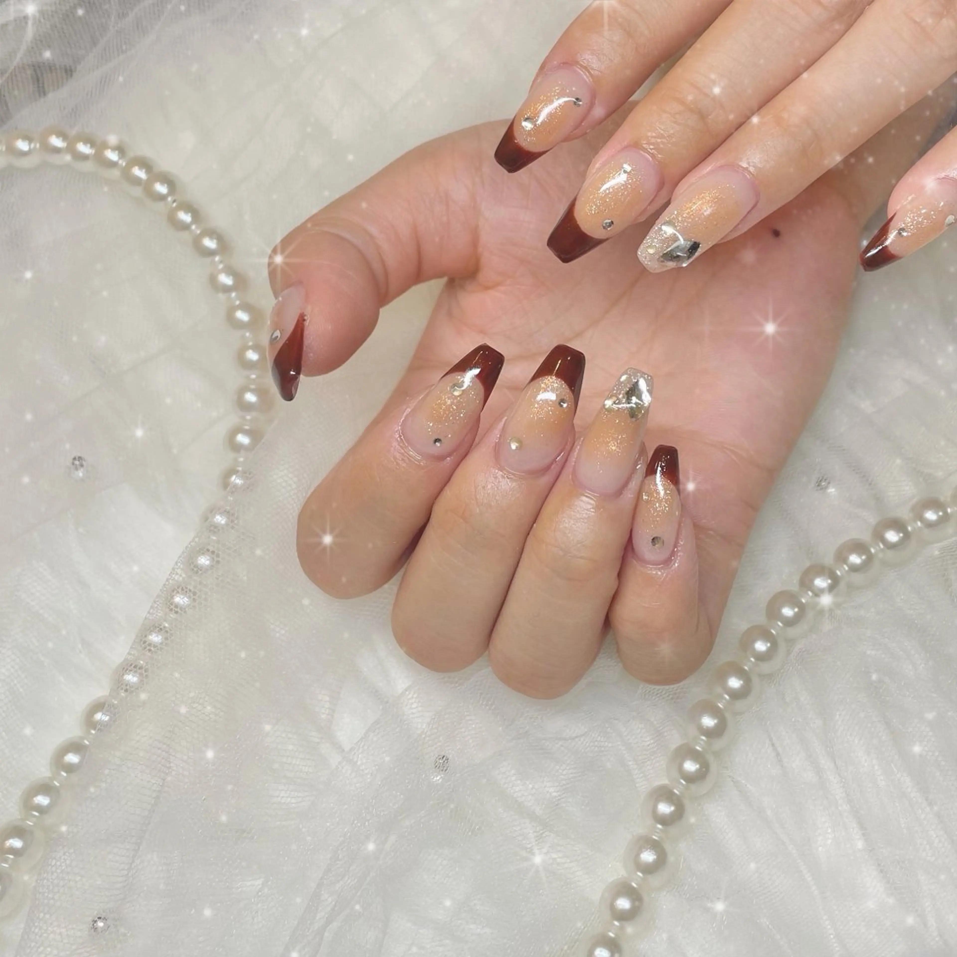 ネイル ボルドー チークネイル フレンチネイル ハンドネイル Blue daisy所属・Blue daisy 栄本店のネイルデザイン