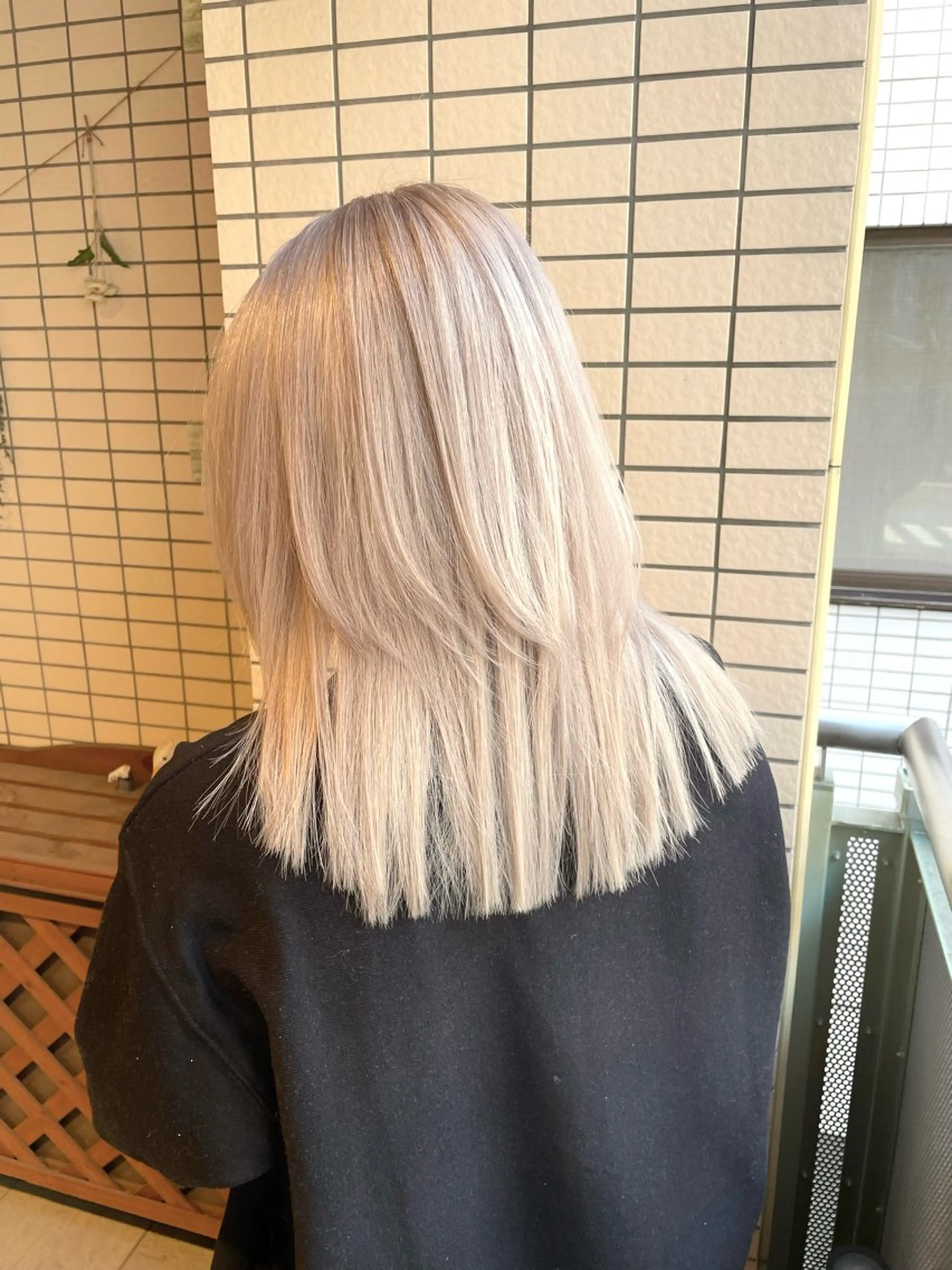 ロング カラー ベージュカラー ホワイトベージュ 美髪カラー✨本間 貴広のヘアスタイル