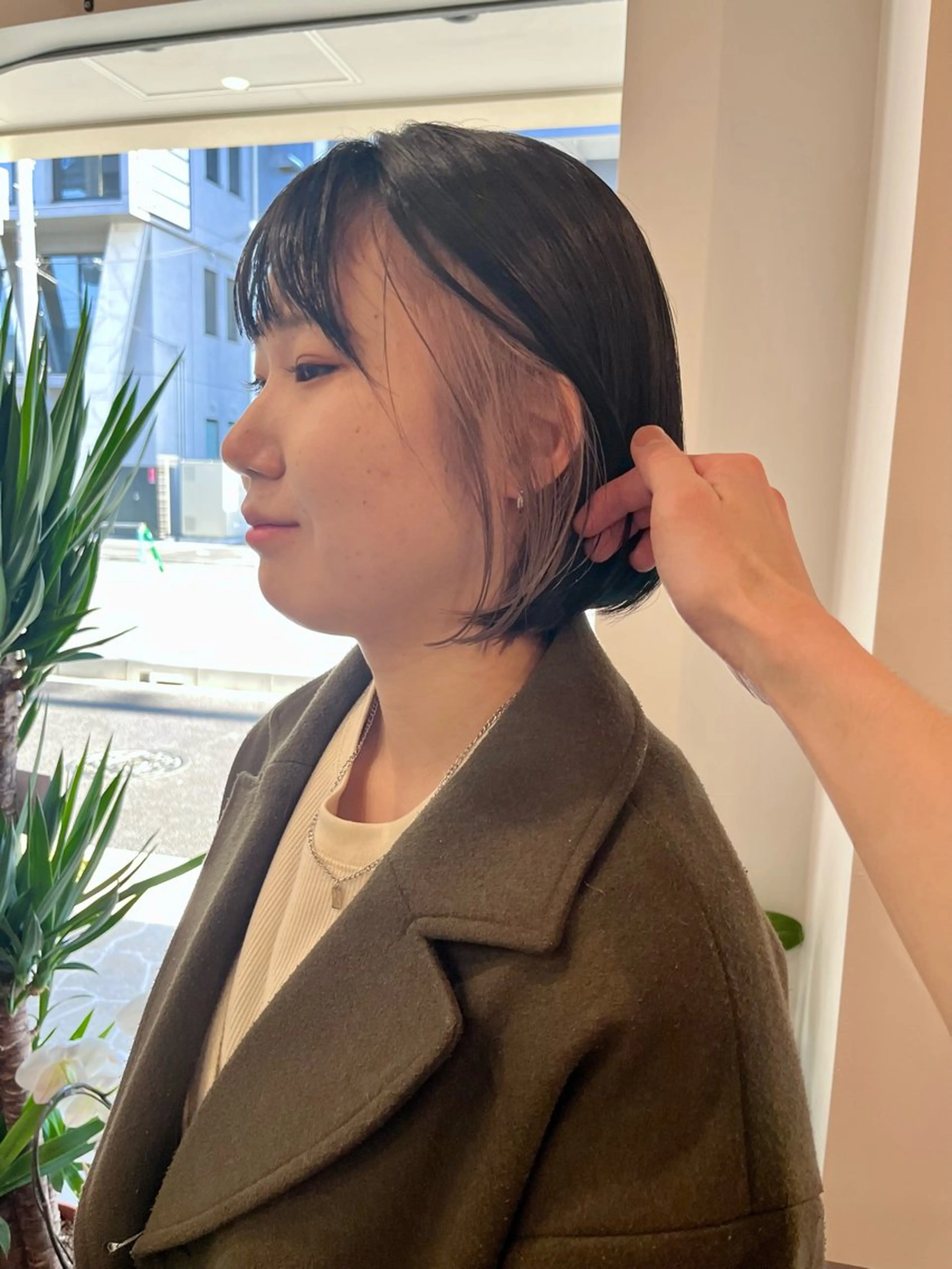 ミディアム カラー ベージュカラー ブリーチ ホワイトベージュ カット ヘアカラー dogstar小林諒 パーマ/レイヤーのヘアスタイル