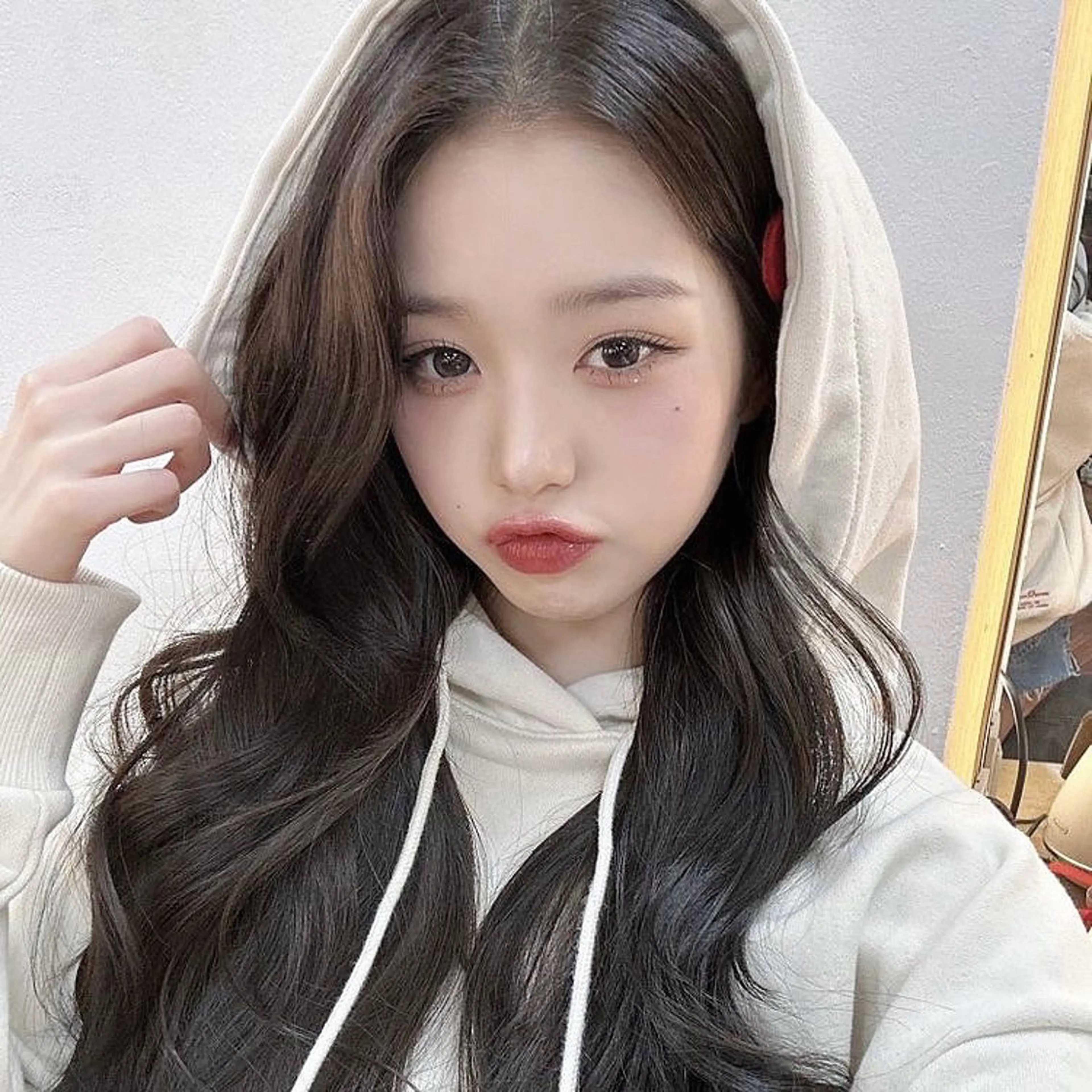 セミロング カラー ヘアアレンジ ベージュカラー ブリーチ ブラウンカラー 透明感カラー ダブルカラー 赤み消し🫧韓国ヘア 🫧藤岡誠也のヘアスタイル