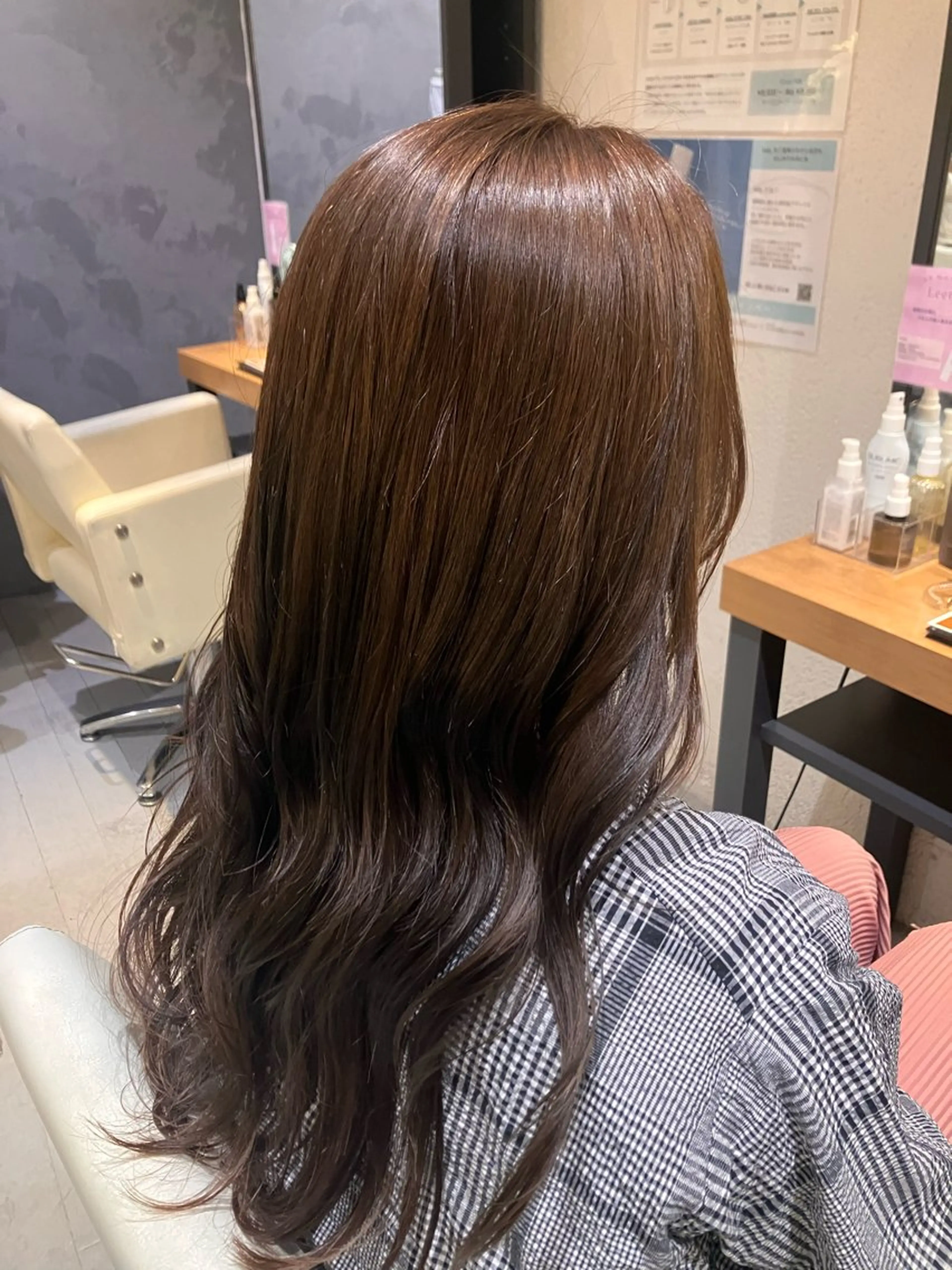 カラー 艶ストレート 口石 ひかるのヘアスタイル