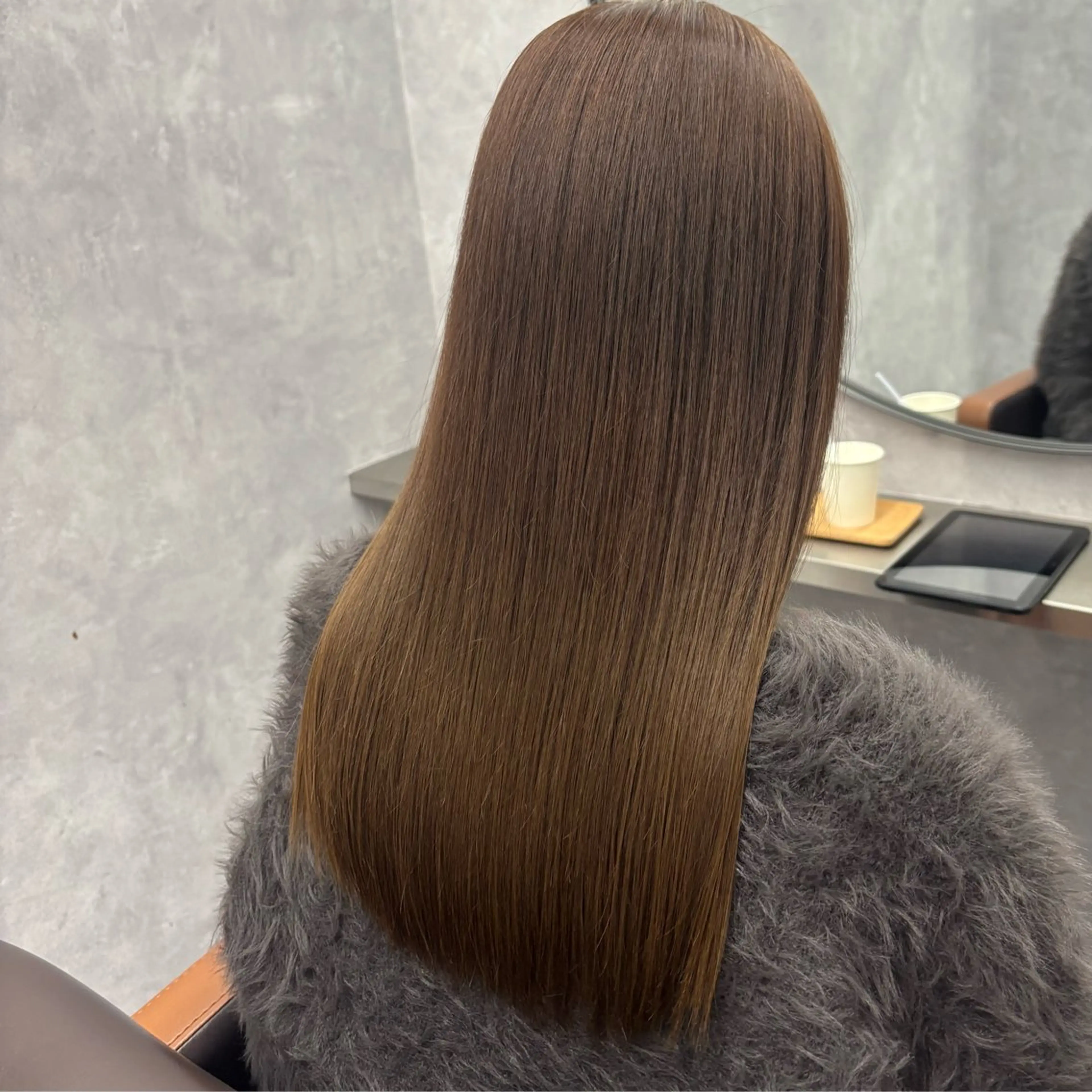 ロング カラー NUMBER_ ユイナのヘアスタイル