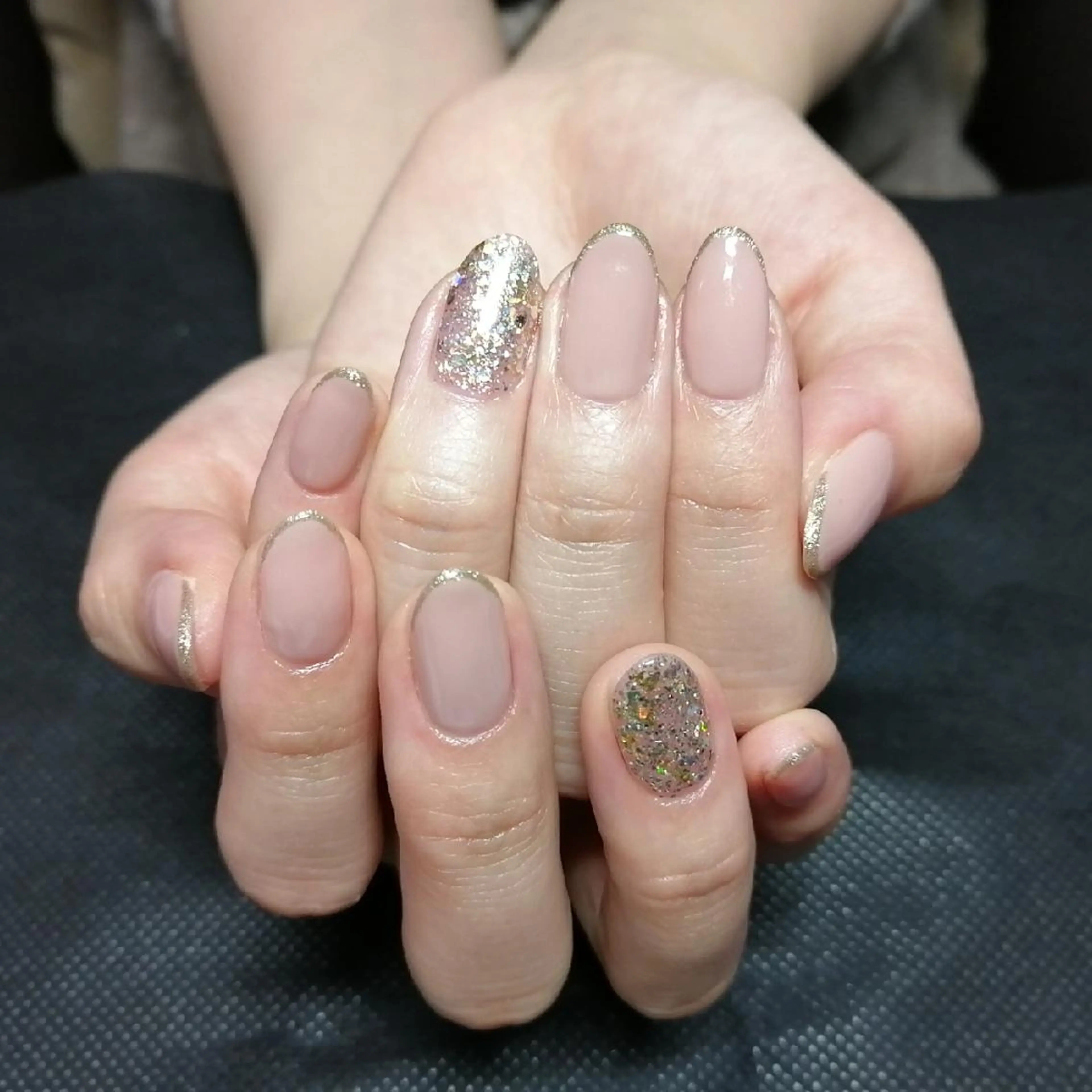 ネイル フレンチネイル ラメ(グリッター) 平野 亜季のネイルデザイン