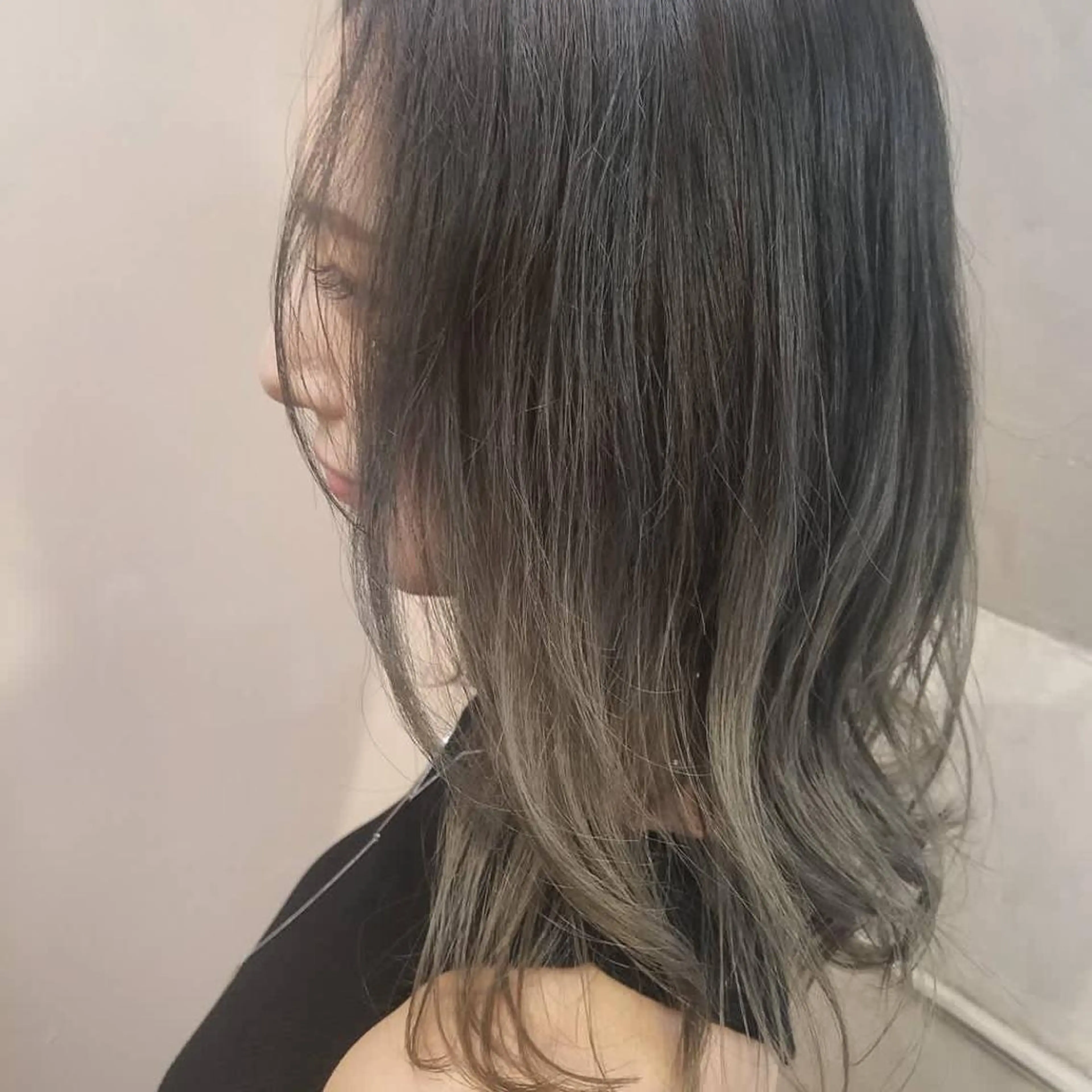 セミロング カラー アディクシーカラー welring hair salon所属・welring hair salonのヘアスタイル