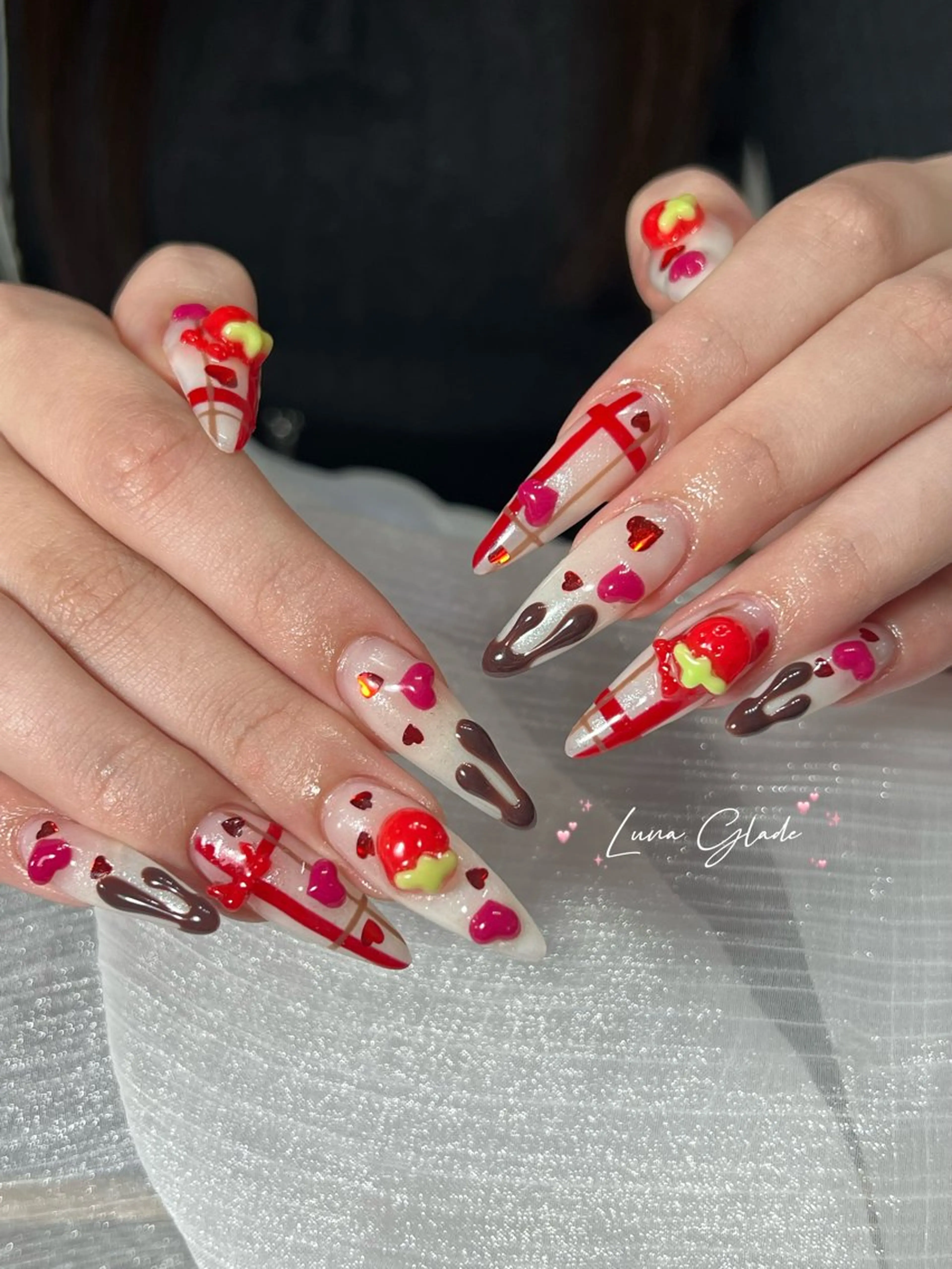 ネイル ハンドネイル Luna Gladeのネイルデザイン