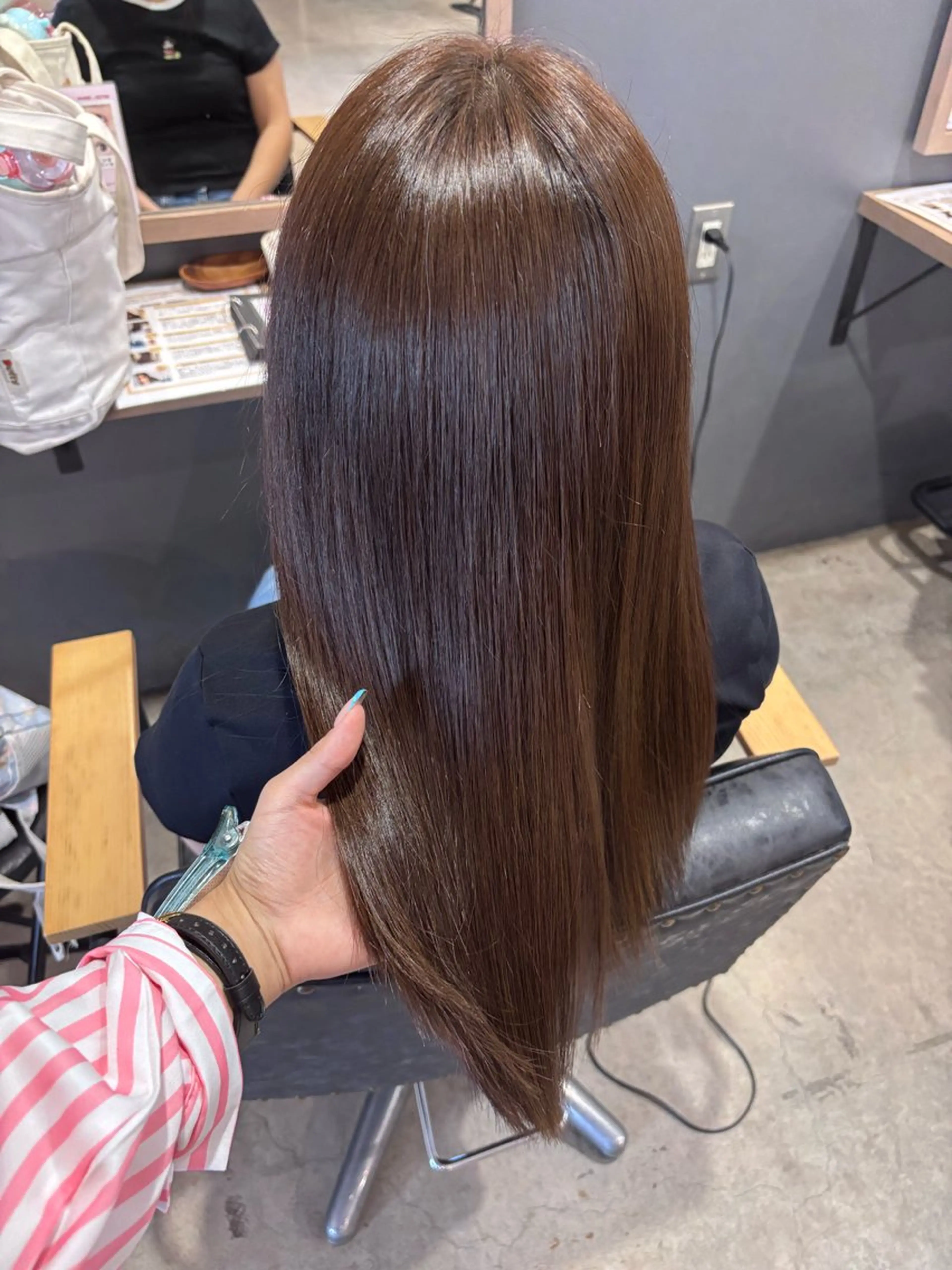セミロング カラー ヘアカラー トリートメント 新村 小夏のヘアスタイル