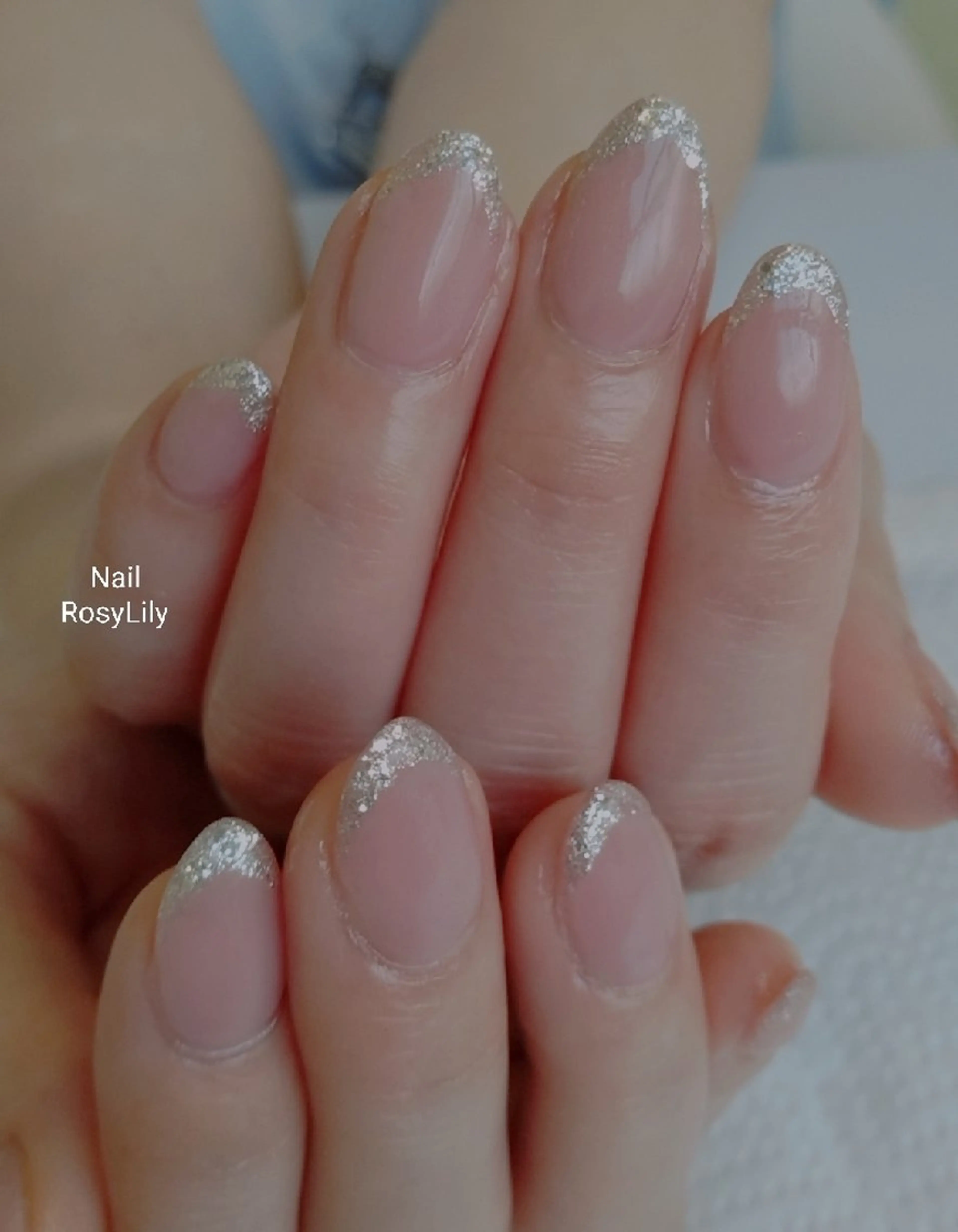 ネイル フレンチネイル ガラスフレンチ シルバー ハンドネイル ハンドケア プライベートサロン Rosy Lilyのネイルデザイン