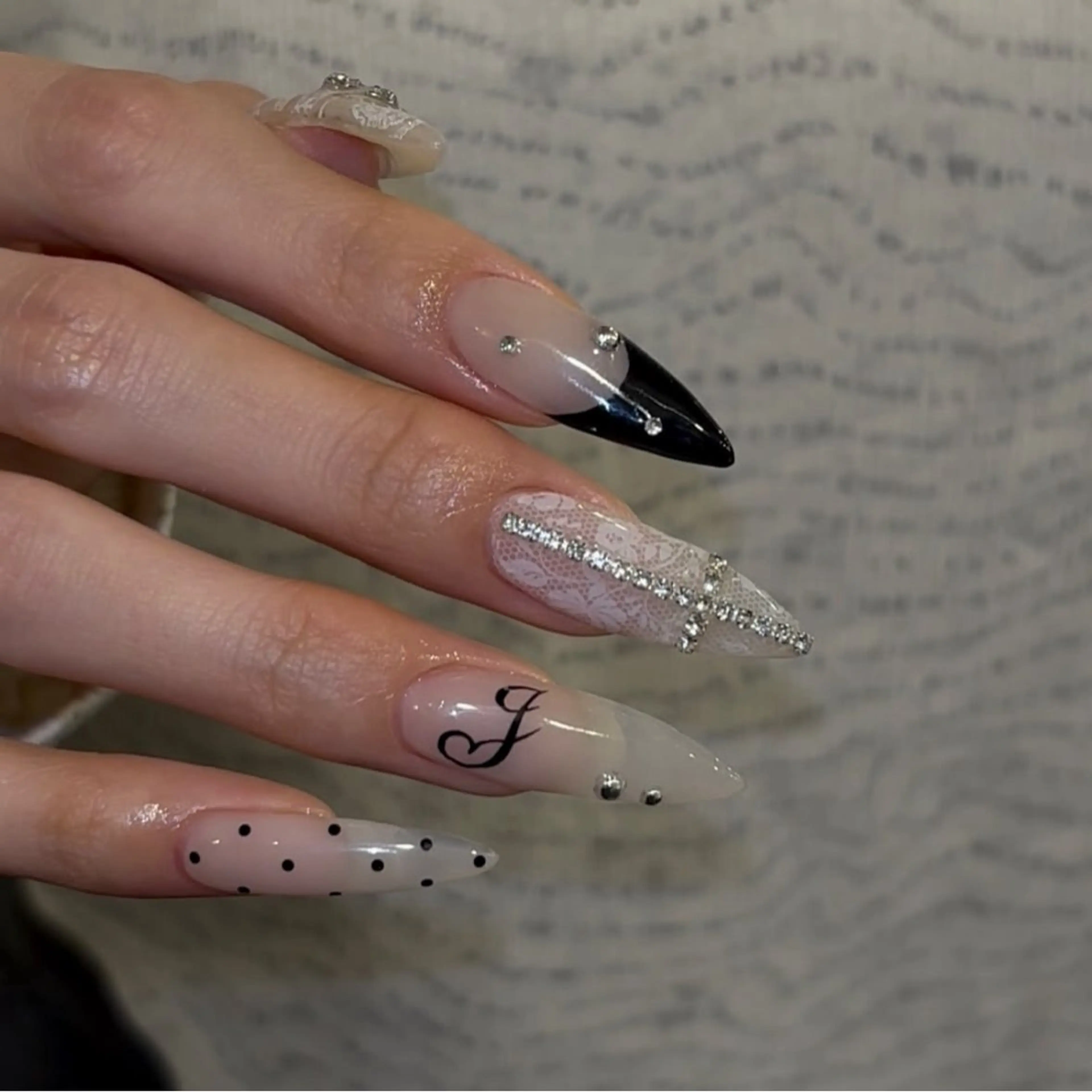 ネイル キラキラネイル 韓国ネイル 持ち込み ワンホンネイル ハンドネイル JOSIE nail studioのネイルデザイン