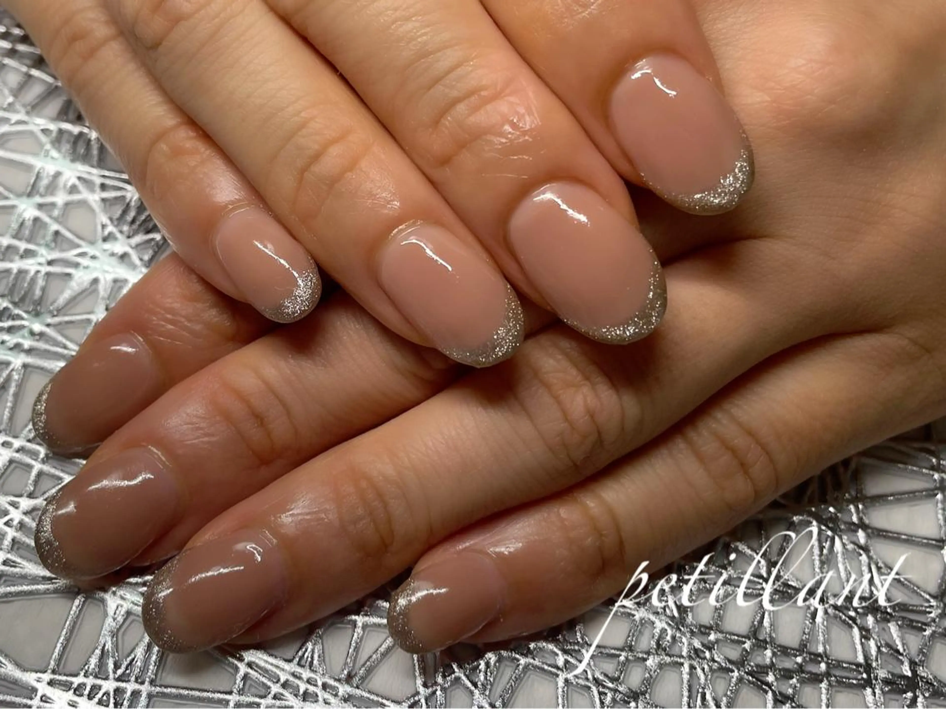 ネイル アートネイル 長さ出し フットネイル フレンチネイル マグネットネイル ハンドネイル ハンドケア petillant所属・nail salon petillantのネイルデザイン