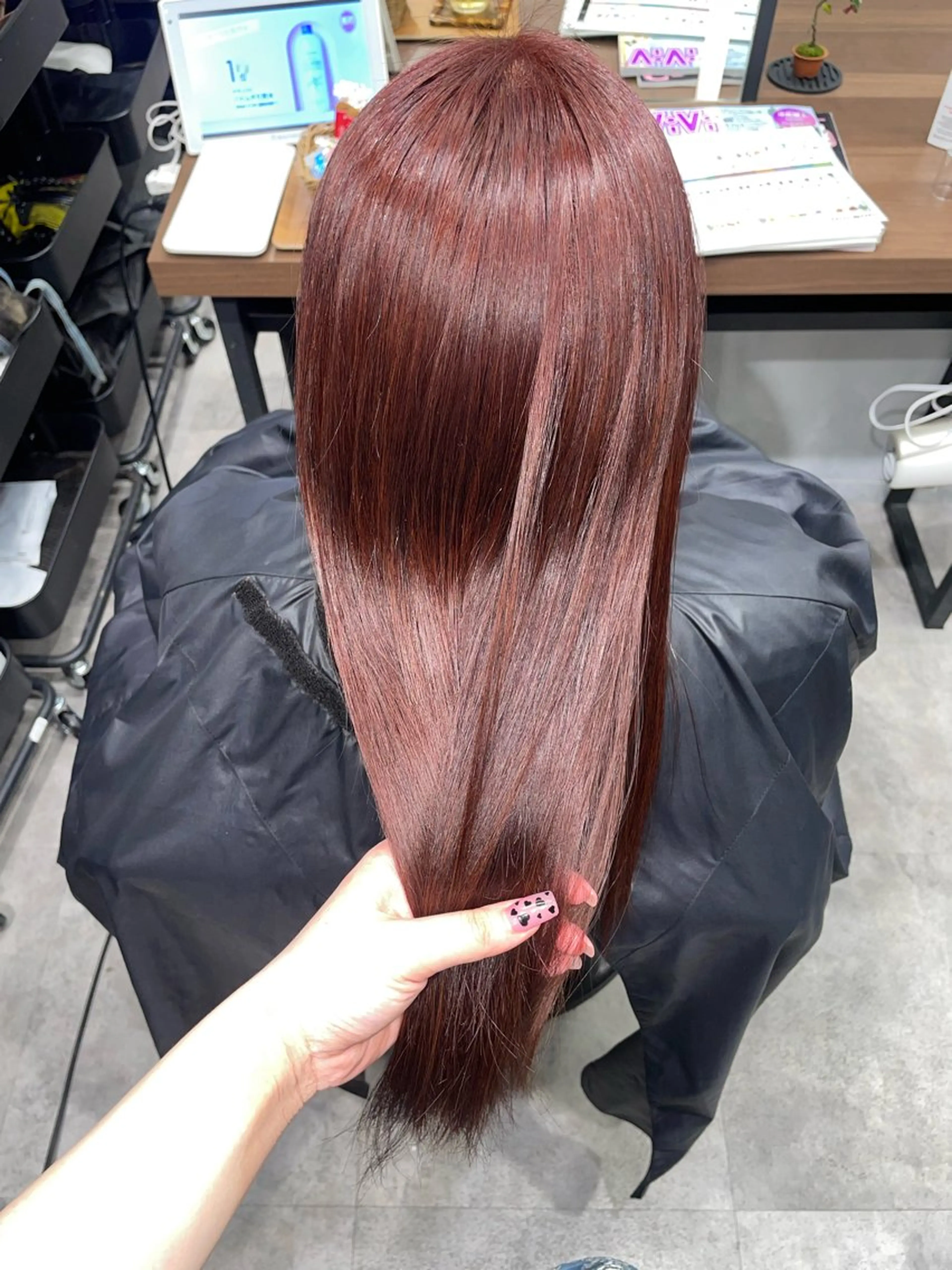 カラー ブリーチ 透明感カラー ブリーチなしカラー ヘアカラー トリートメント 暖色/ハイトーン/ カラー/HBLのヘアスタイル