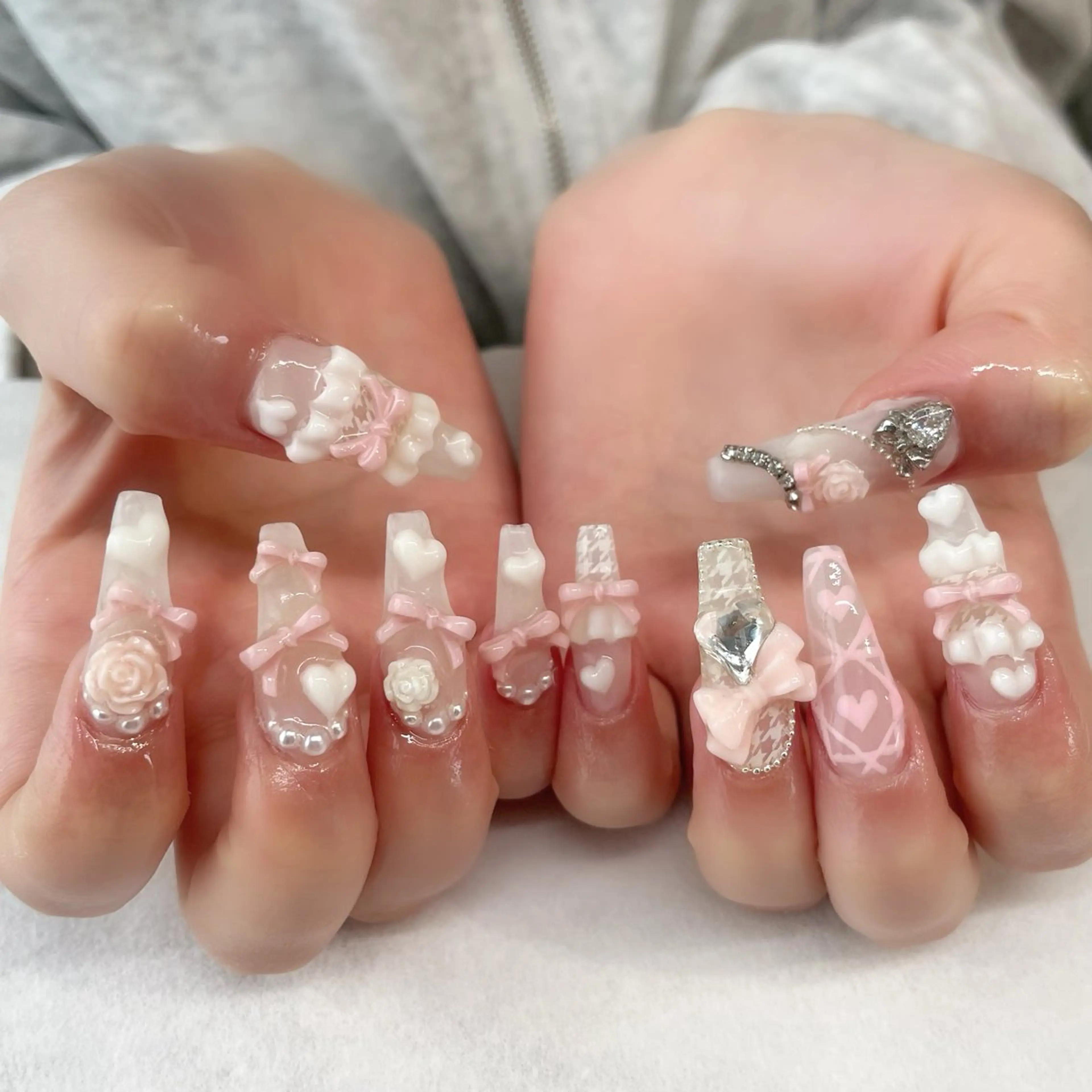 ネイル ハンドネイル 💎🐰 saki. m 🐰💎のネイルデザイン