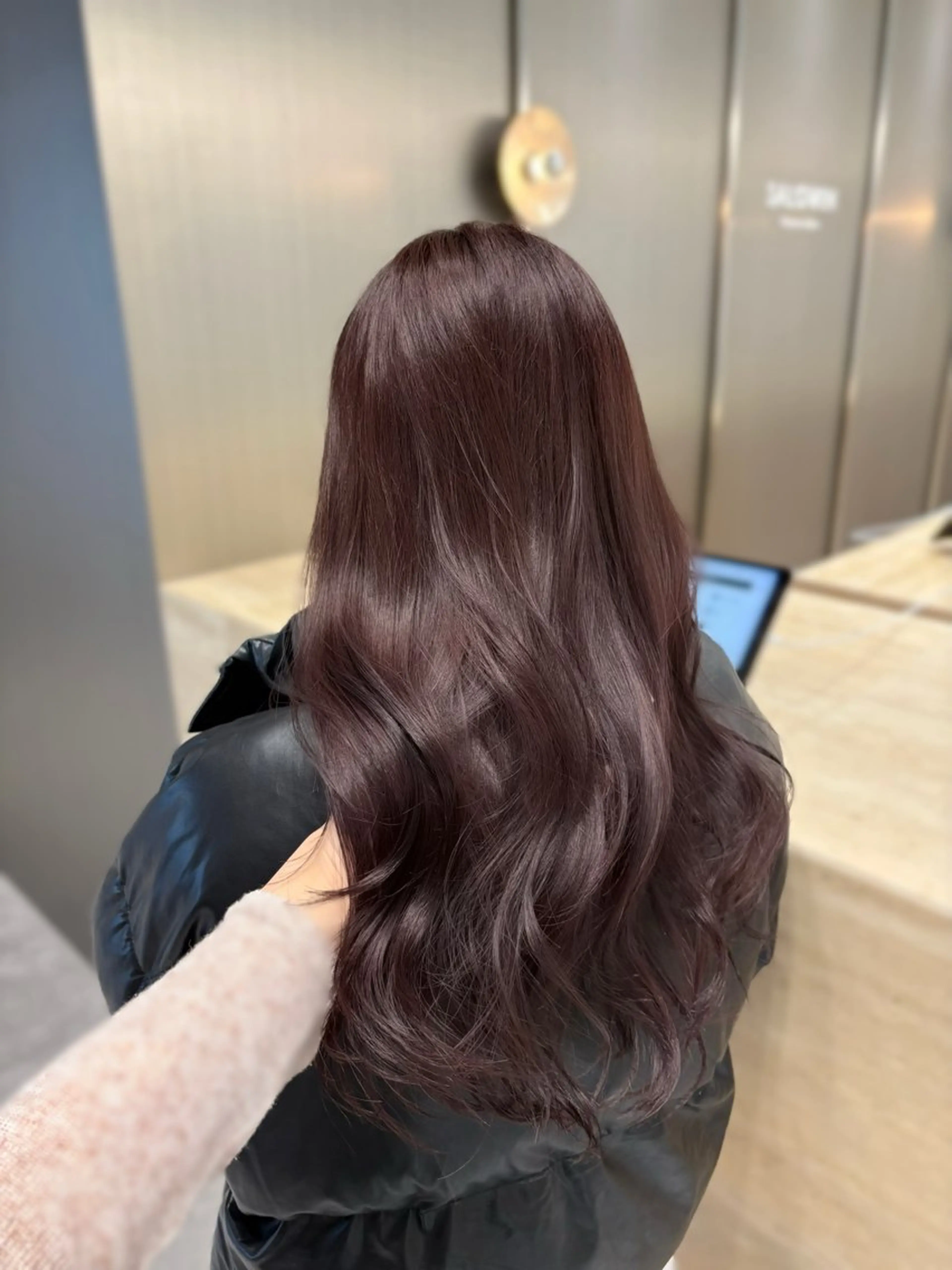 ロング カラー ブラウンカラー ピンクカラー ピンクブラウン ヘアカラー ナツミ/透明感カラー /酸性縮毛矯正のヘアスタイル