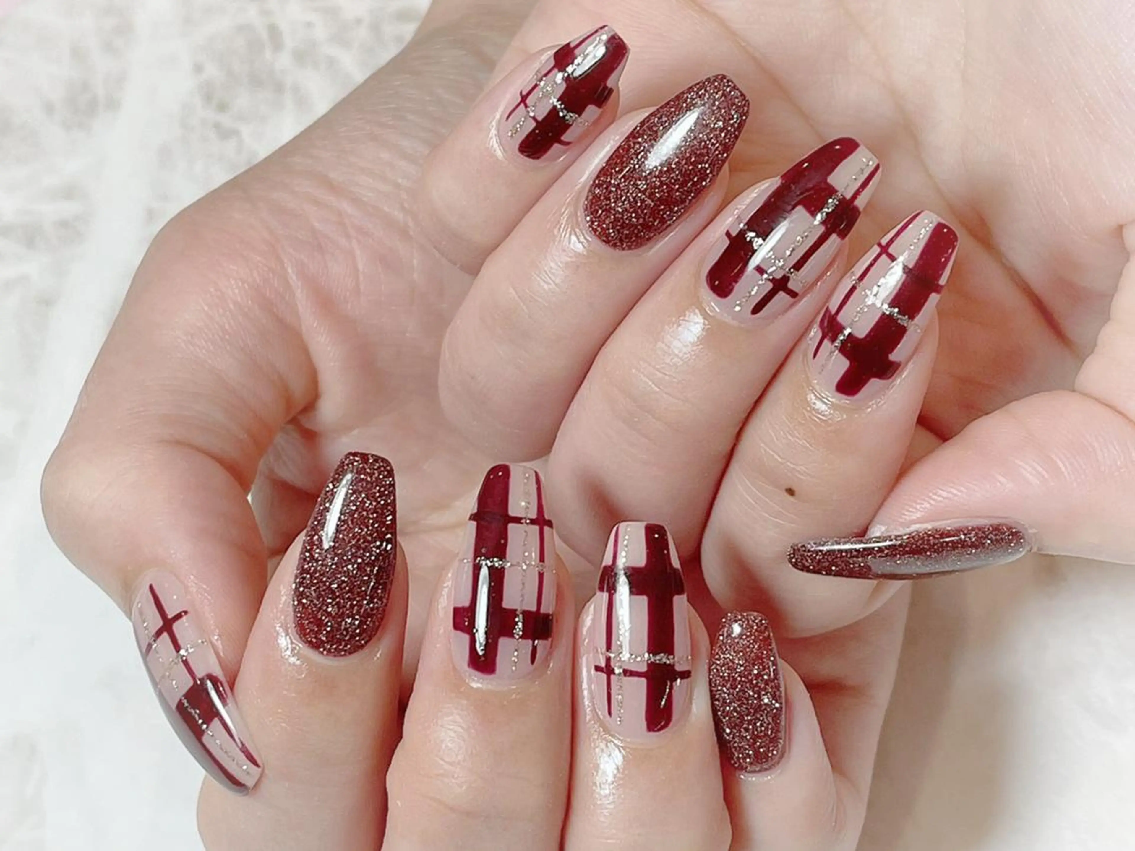 ネイル ストーンネイル ハンドネイル Cat's eye TOKYO 新宿店のネイルデザイン