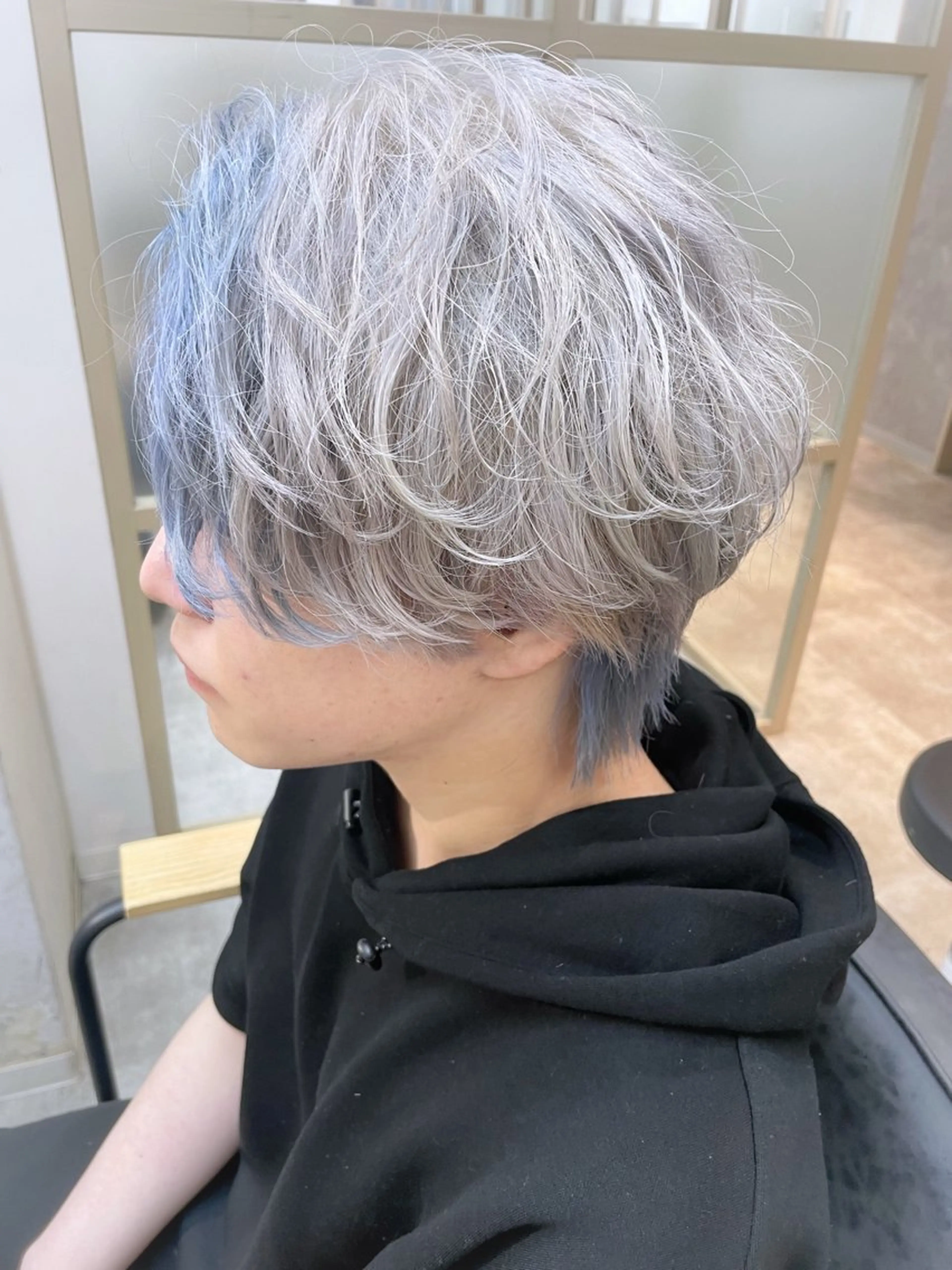 ミディアム カラー メンズ ☁️ケアブリーチ￤ ウルフ￤Shioriのヘアスタイル