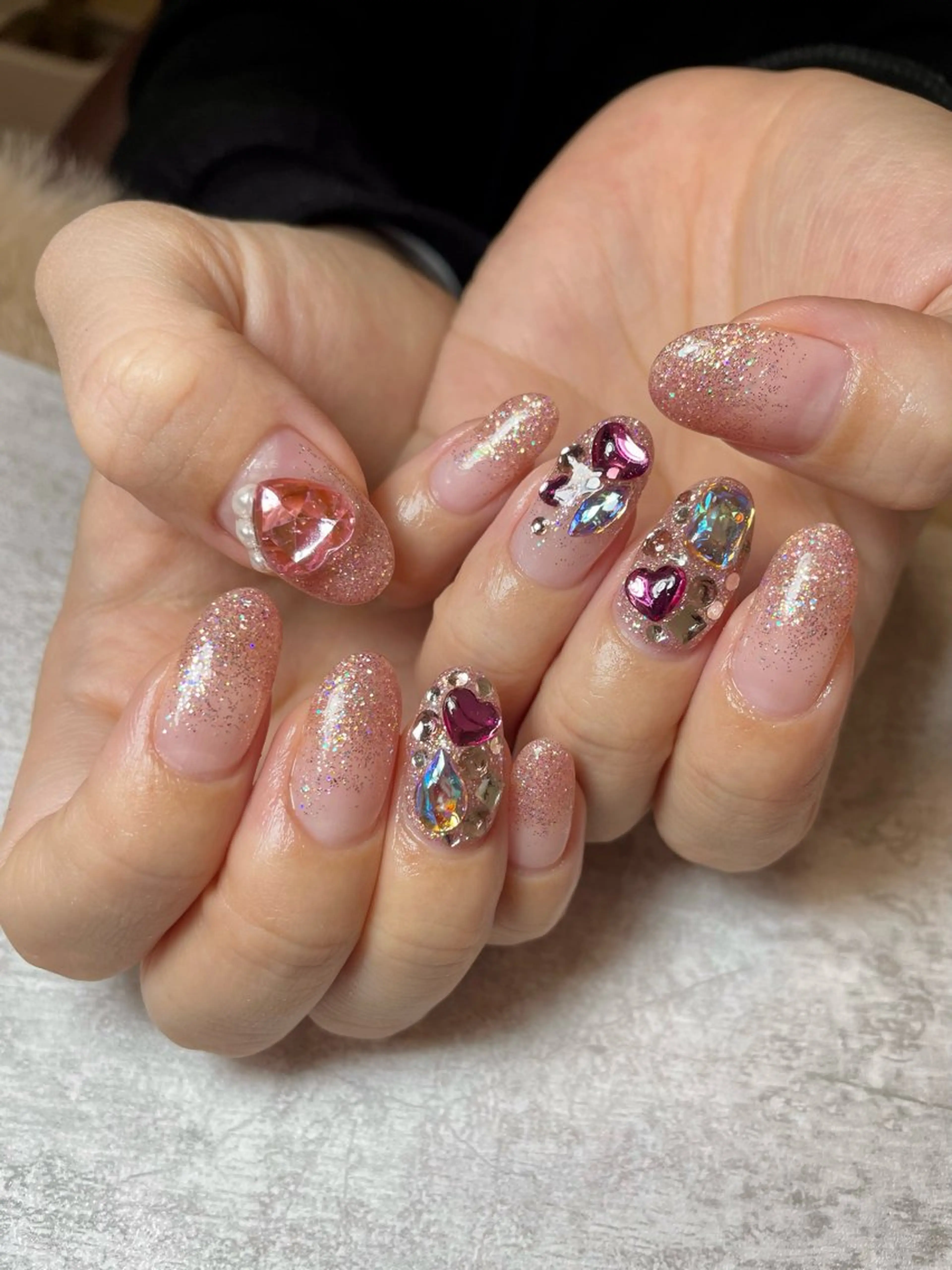 ネイル アートネイル ハート キラキラネイル 持ち込み ストーンネイル BEAUTY GARDEN 【nail salon unseul】所属・nana .のネイルデザイン