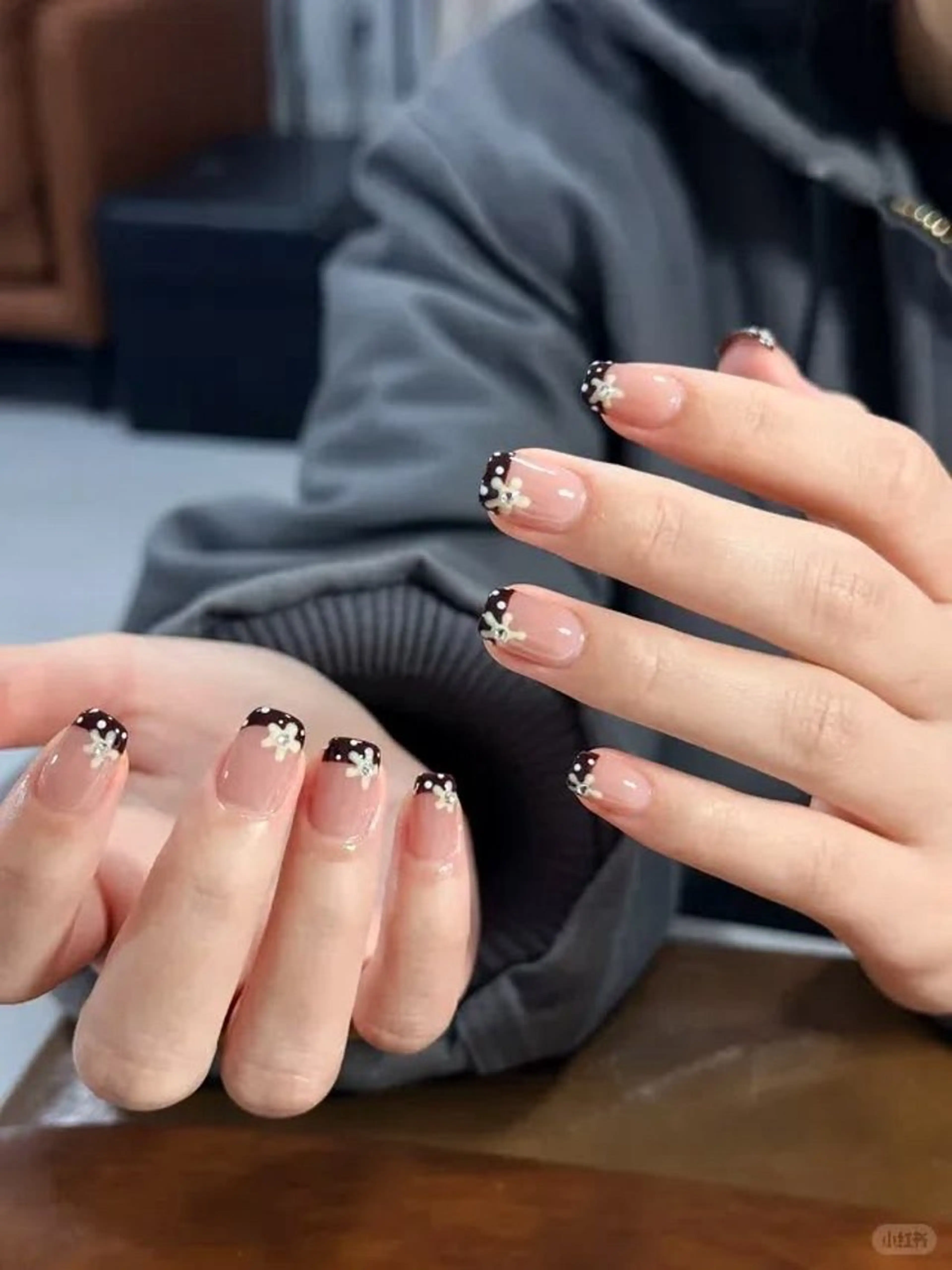 カラー グラデーションカラー ピンクカラー ハンドネイル AIN Nailのネイルデザイン
