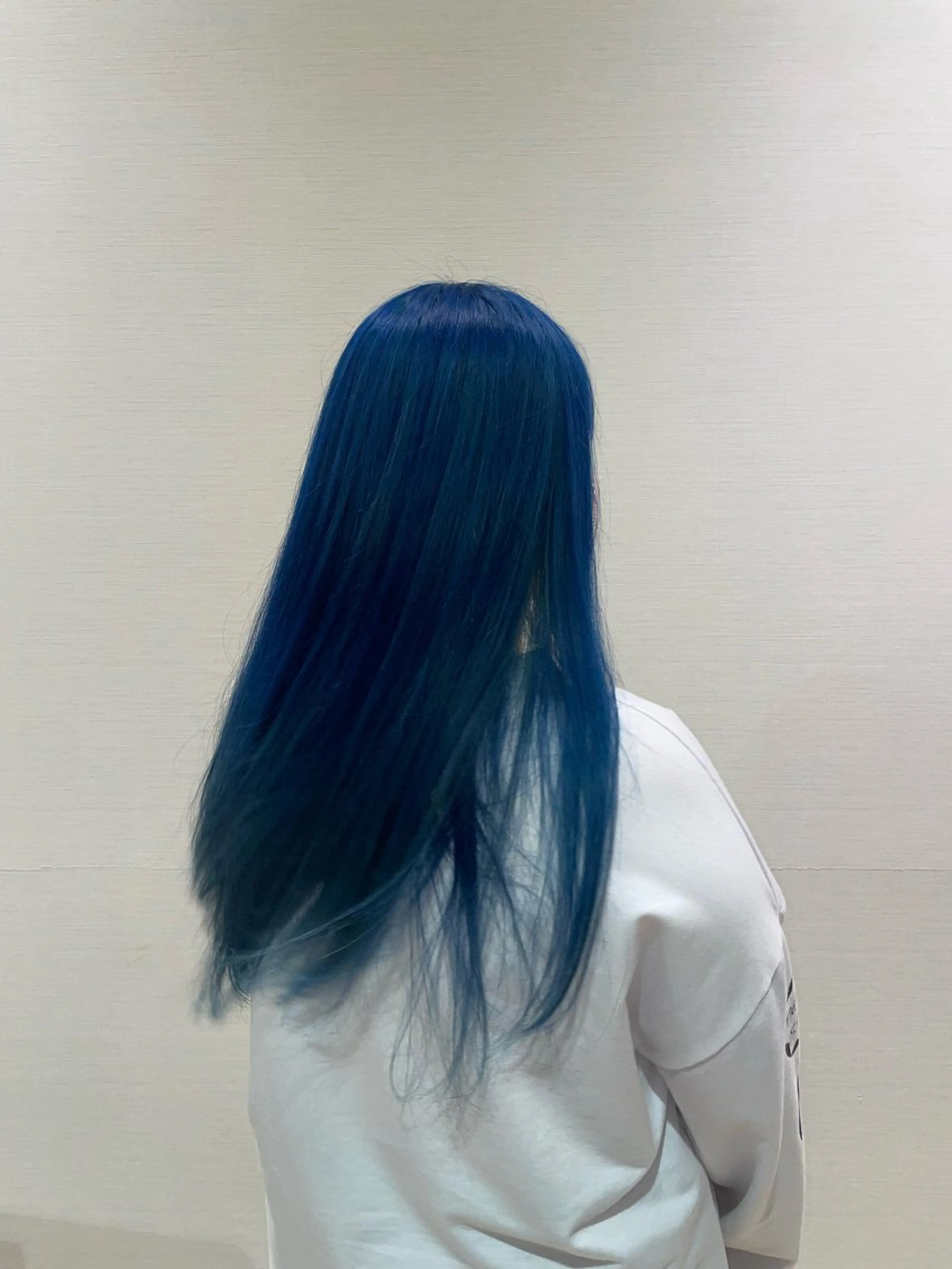 カラー ブルーカラー 荒木 郁実のヘアスタイル