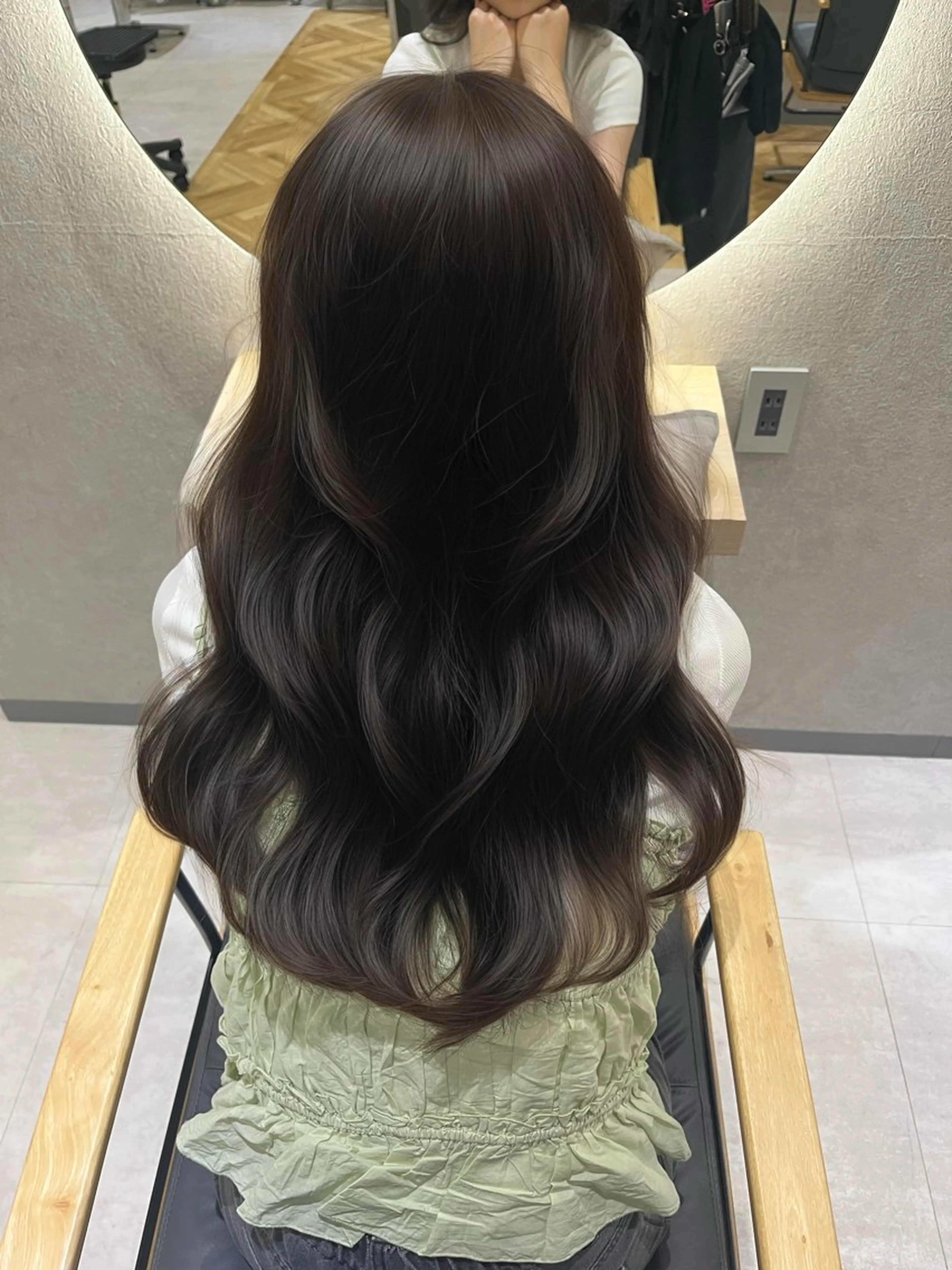 セミロング カラー 韓国レイヤー／顔周り ／ブリーチことこのヘアスタイル