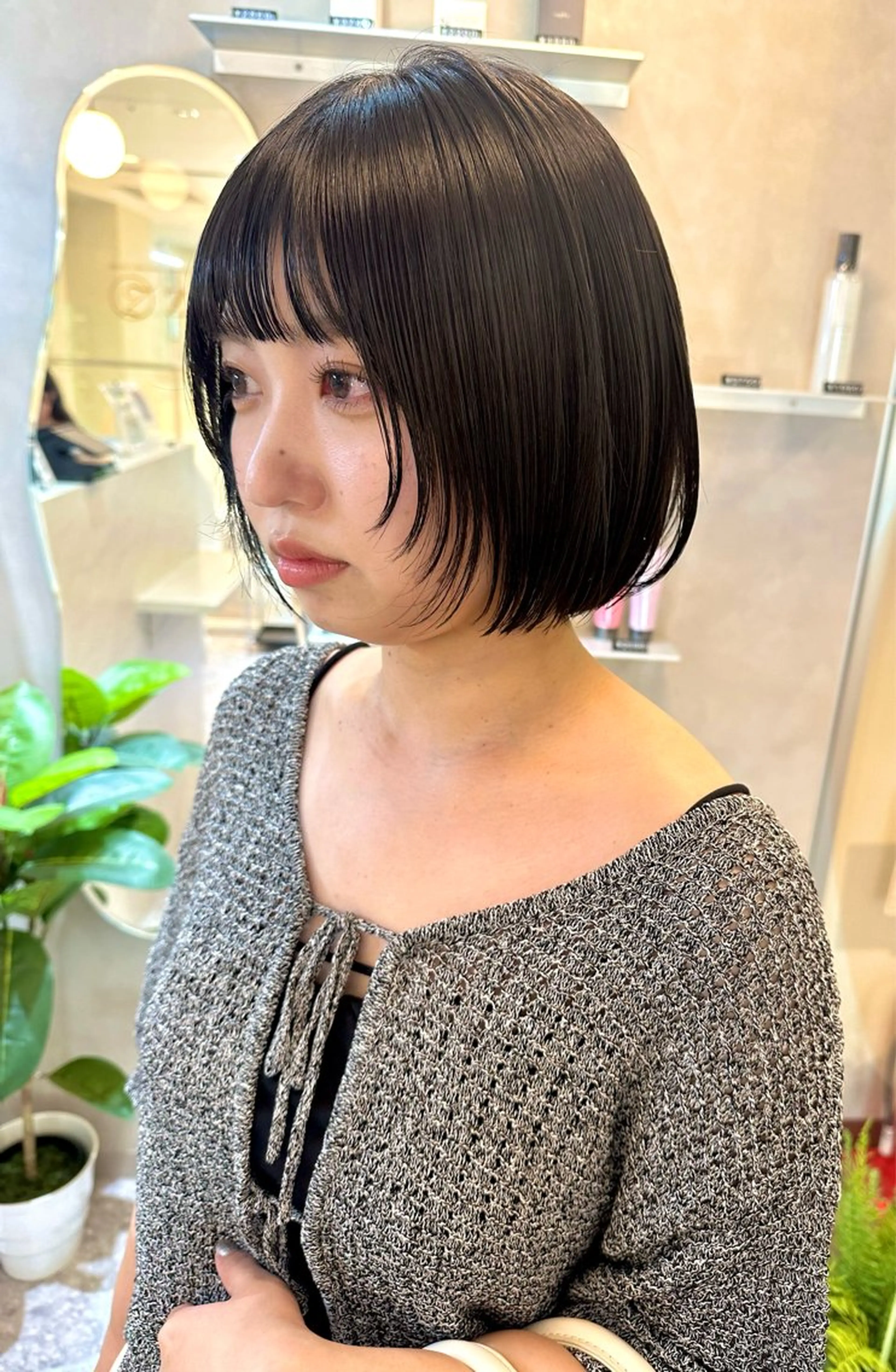 ショート カラー ショートボブ 黒髪 グレーブラック ボブ 顔まわりレイヤー カット ヘアカラー レイヤー/ボブ/ 顔周り/yukinaのヘアスタイル