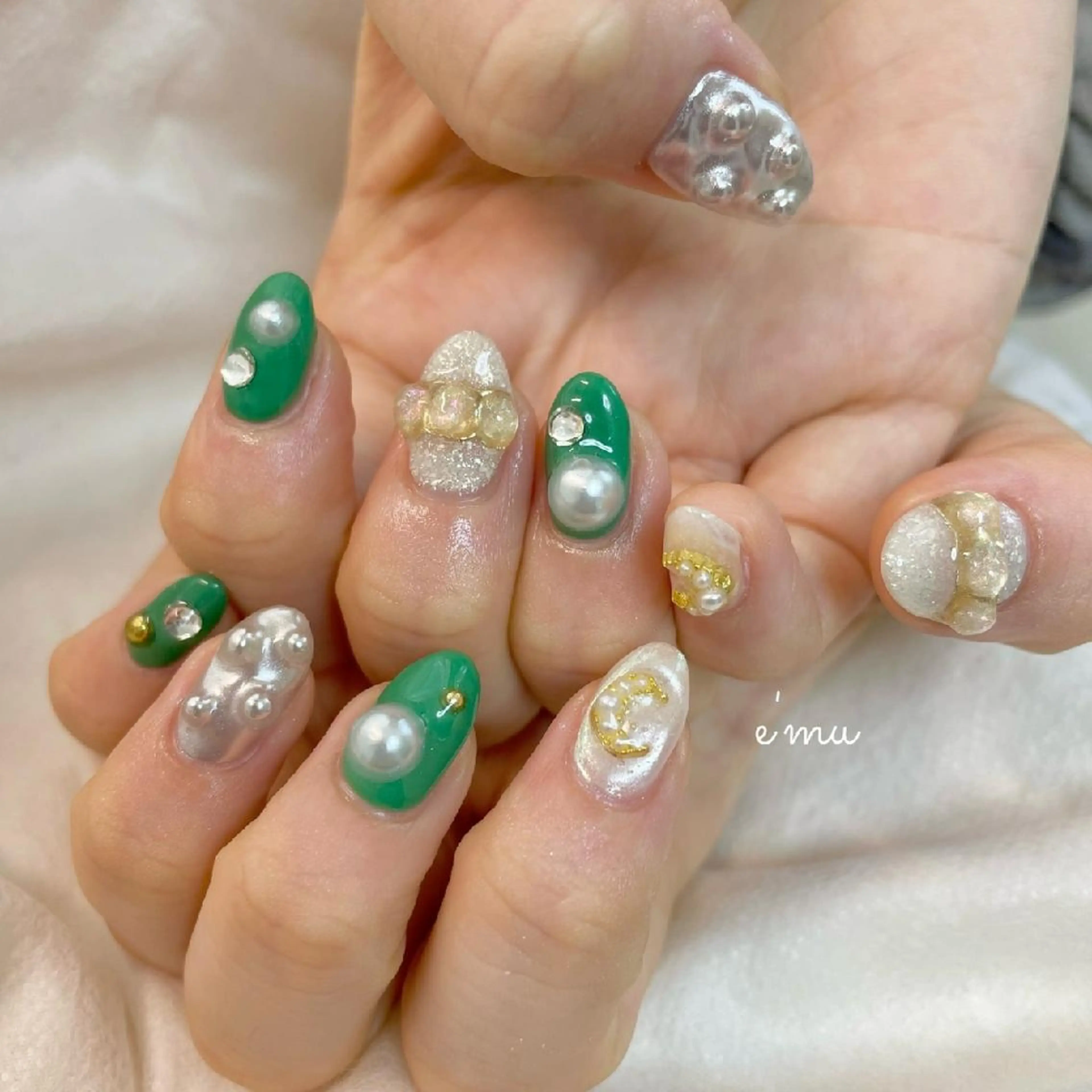 ネイル ニュアンスネイル nail salon e'mu💐のネイルデザイン