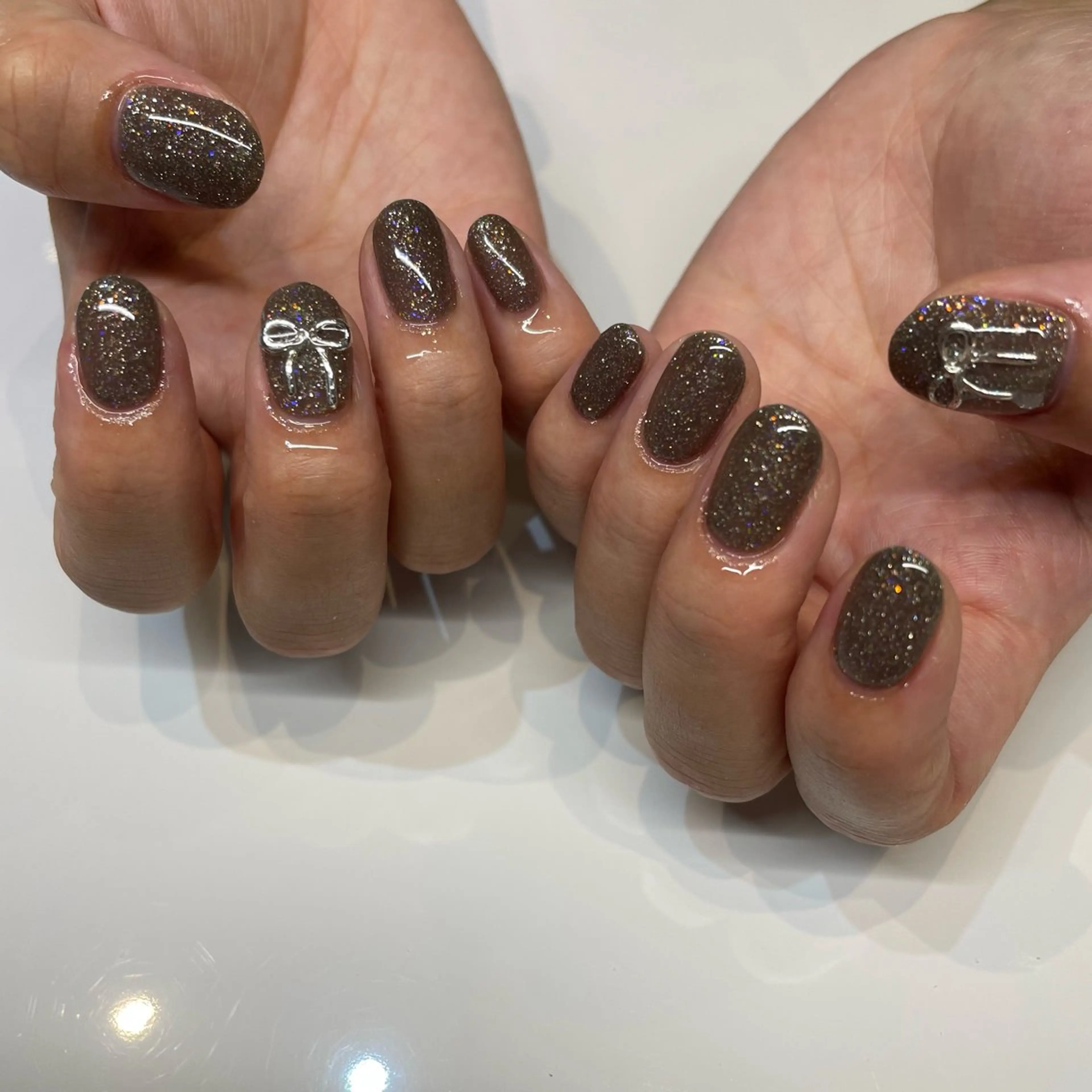 ネイル ジェルネイル キラキラネイル マグネットネイル ニュアンスネイル ワンカラーネイル ハンドネイル 糀屋 彩奈のネイルデザイン