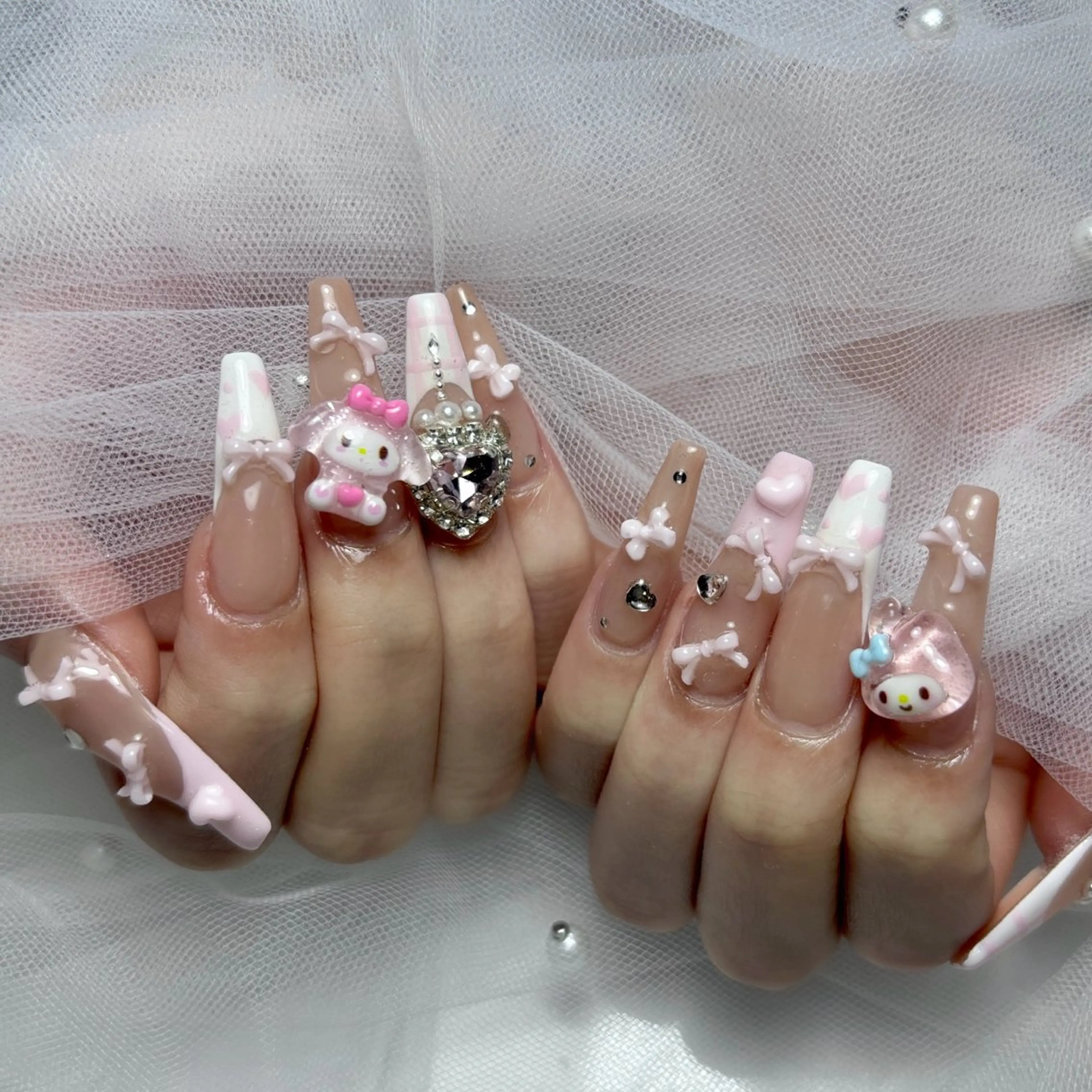 ネイル ハンドネイル Lumière/ ロング/ワンホンのネイルデザイン