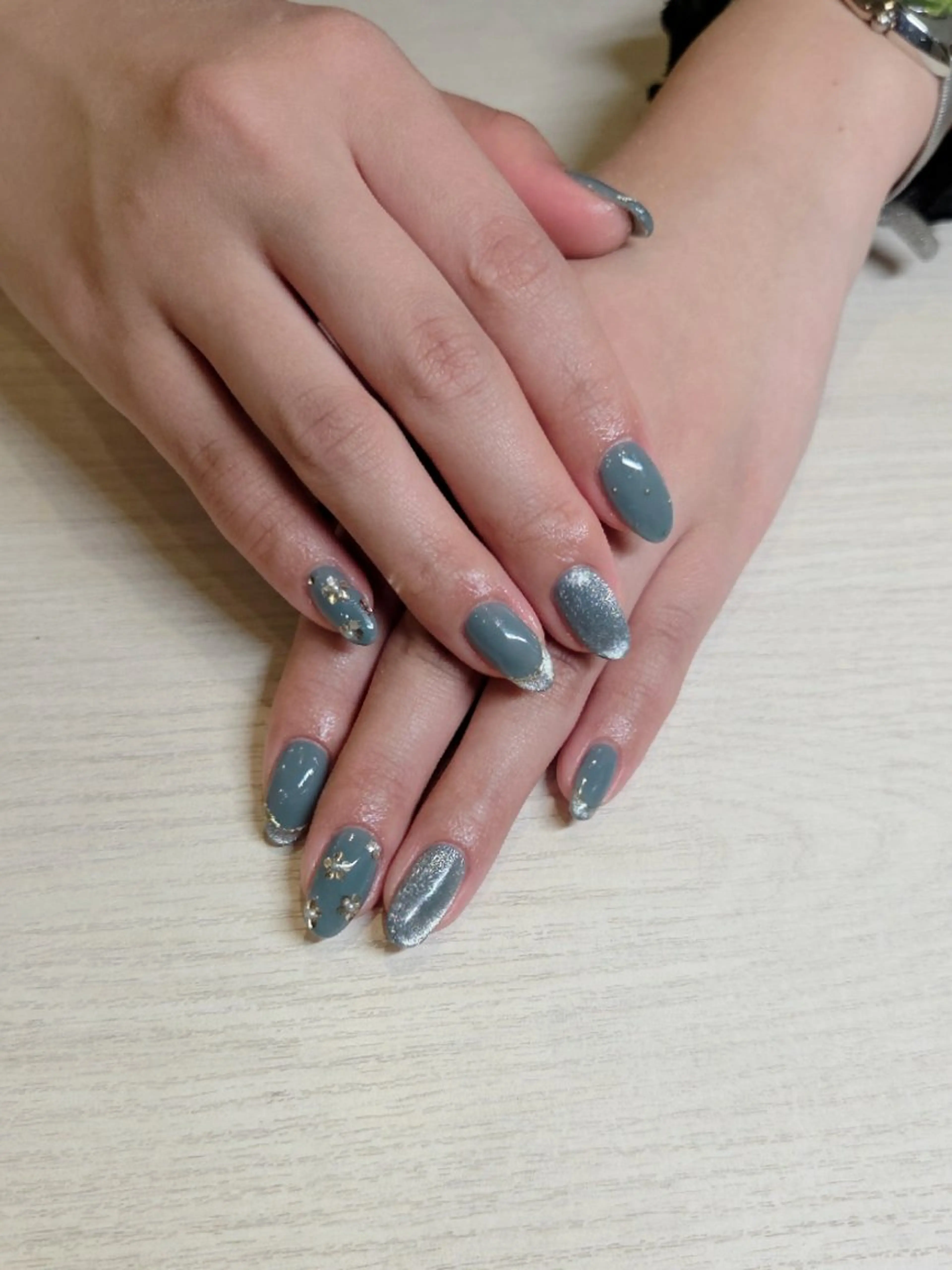 ネイル ハンドネイル 関口 友菜のヘアスタイル