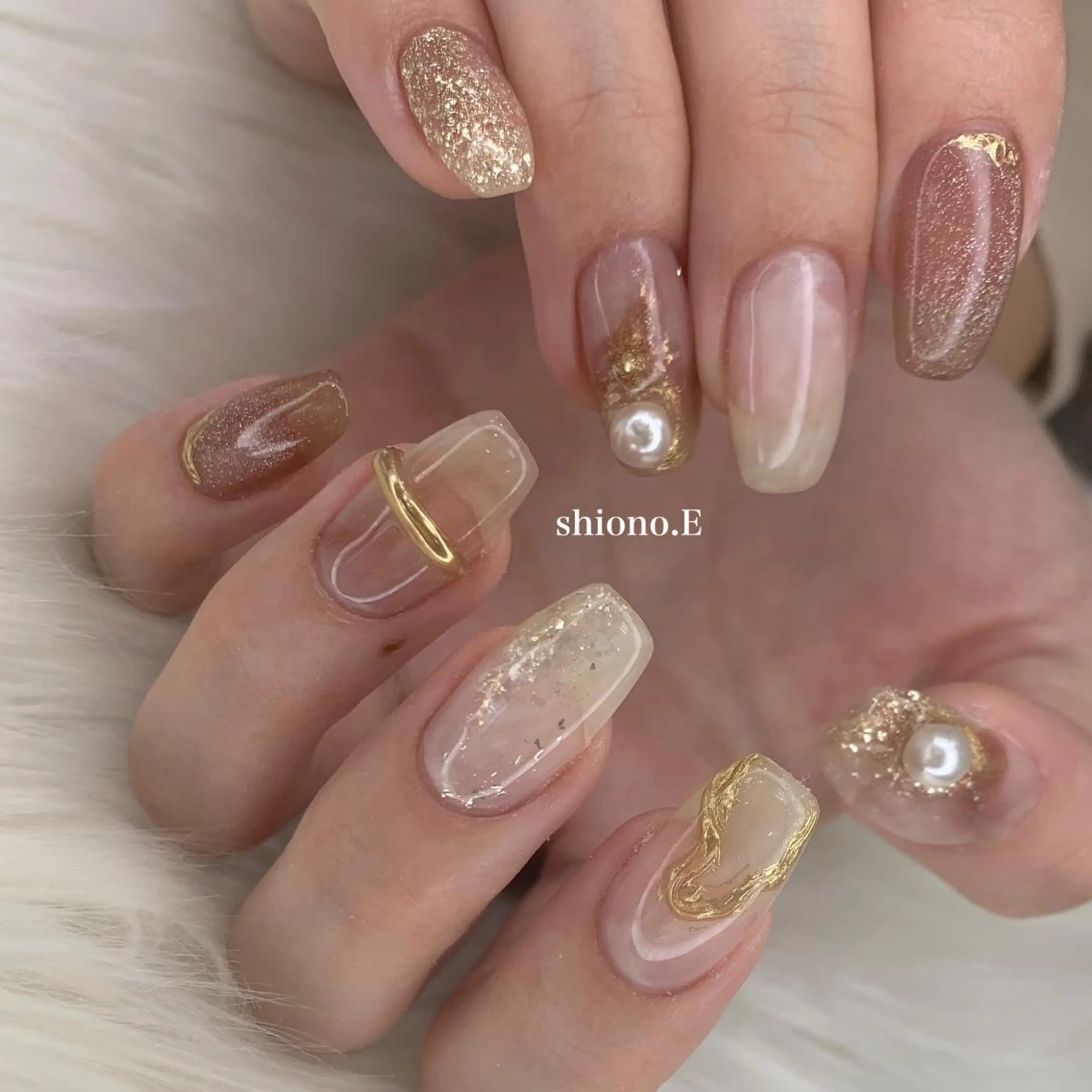 セミロング カラー ネイル 卒業式のヘアスタイル 卒業式 ニュアンスネイル be-cares beauty(豊川店のネイルデザイン