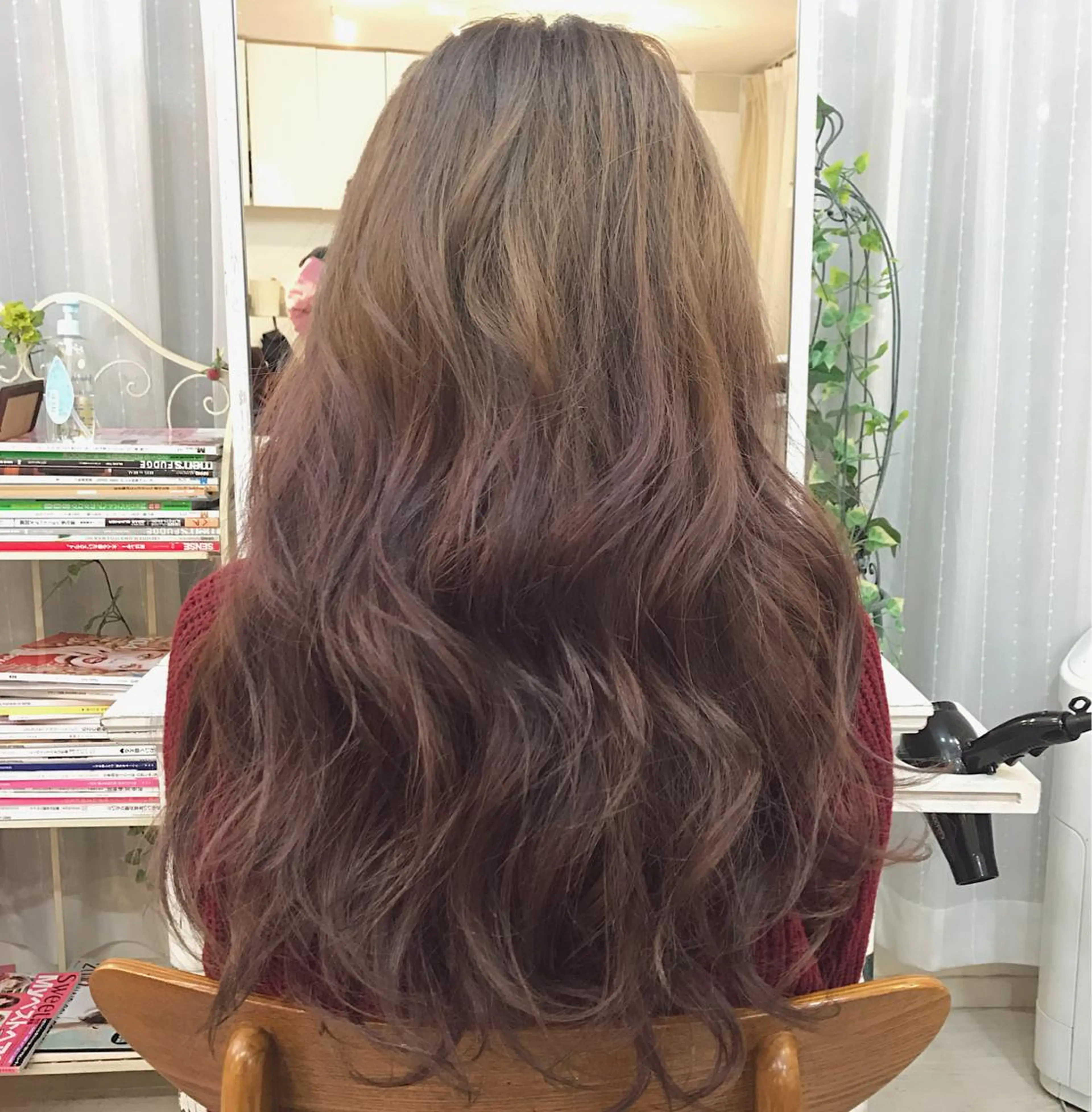 ロング カラー ヘアアレンジ グラデーションカラー ピンクカラー Zina渋谷エリア マネージャShionのヘアスタイル