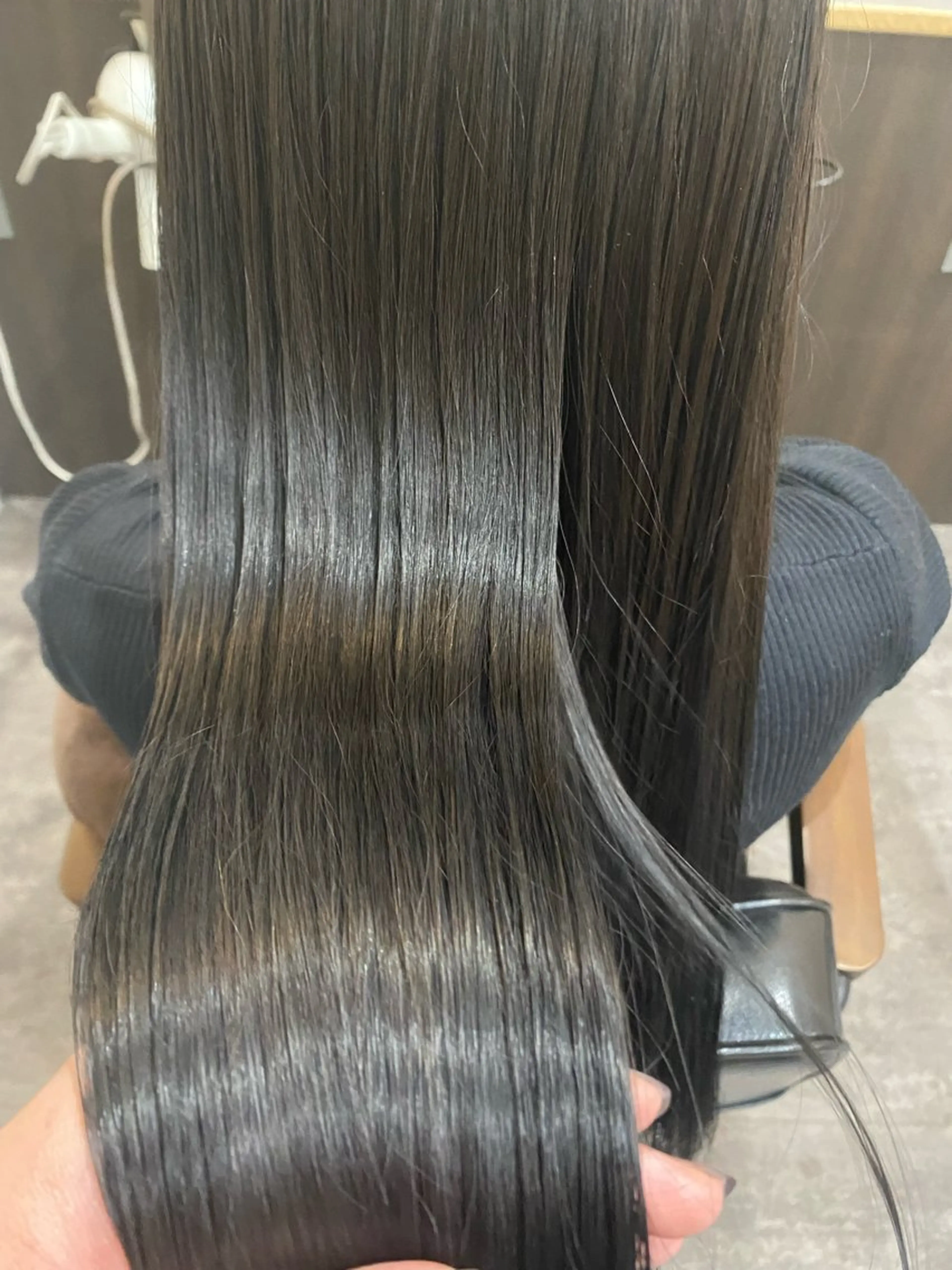 ロング カット 縮毛矯正 トリートメント 艶カラー✨️派手髪 🦄renのヘアスタイル