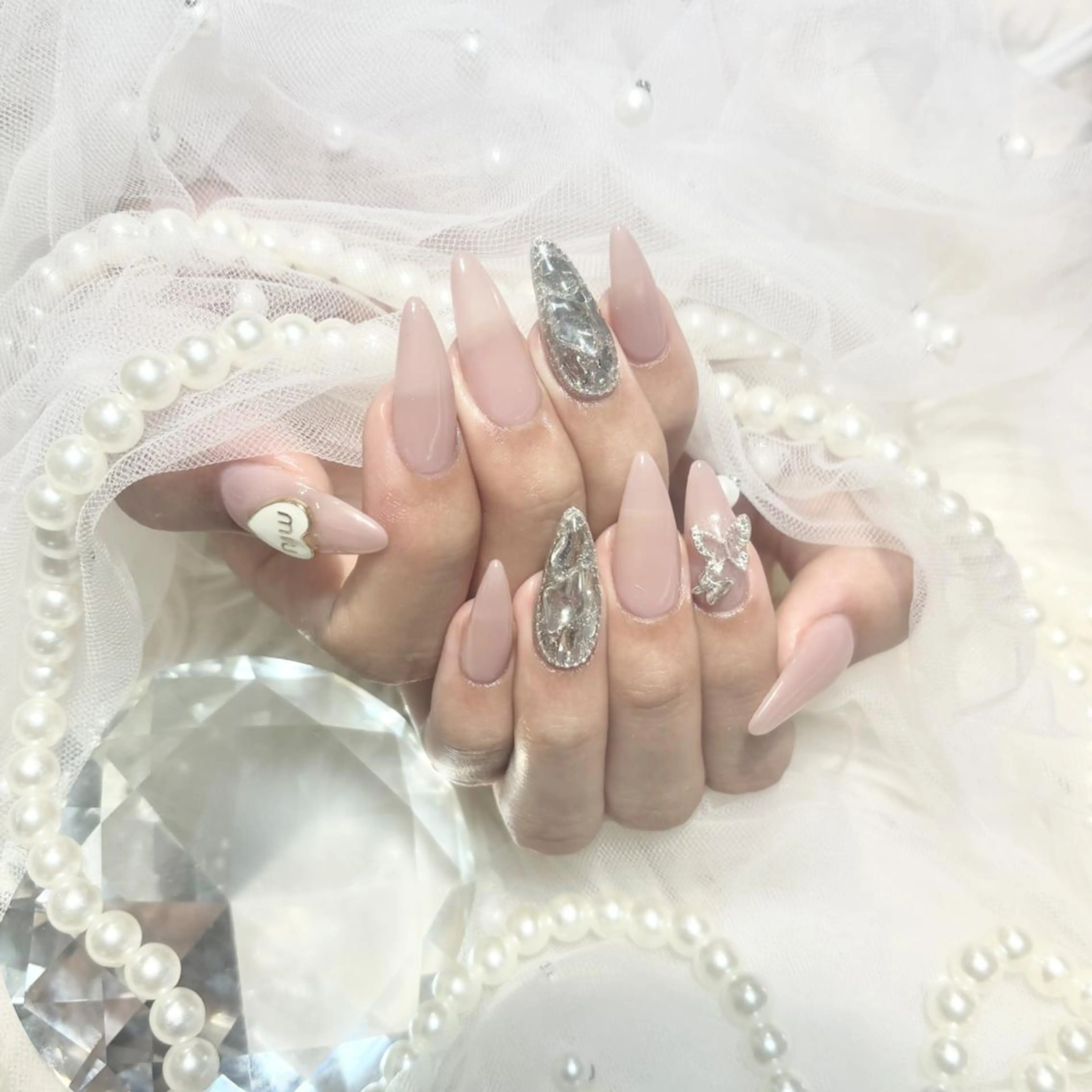 ネイル WISTERIA SAKAEのネイルデザイン