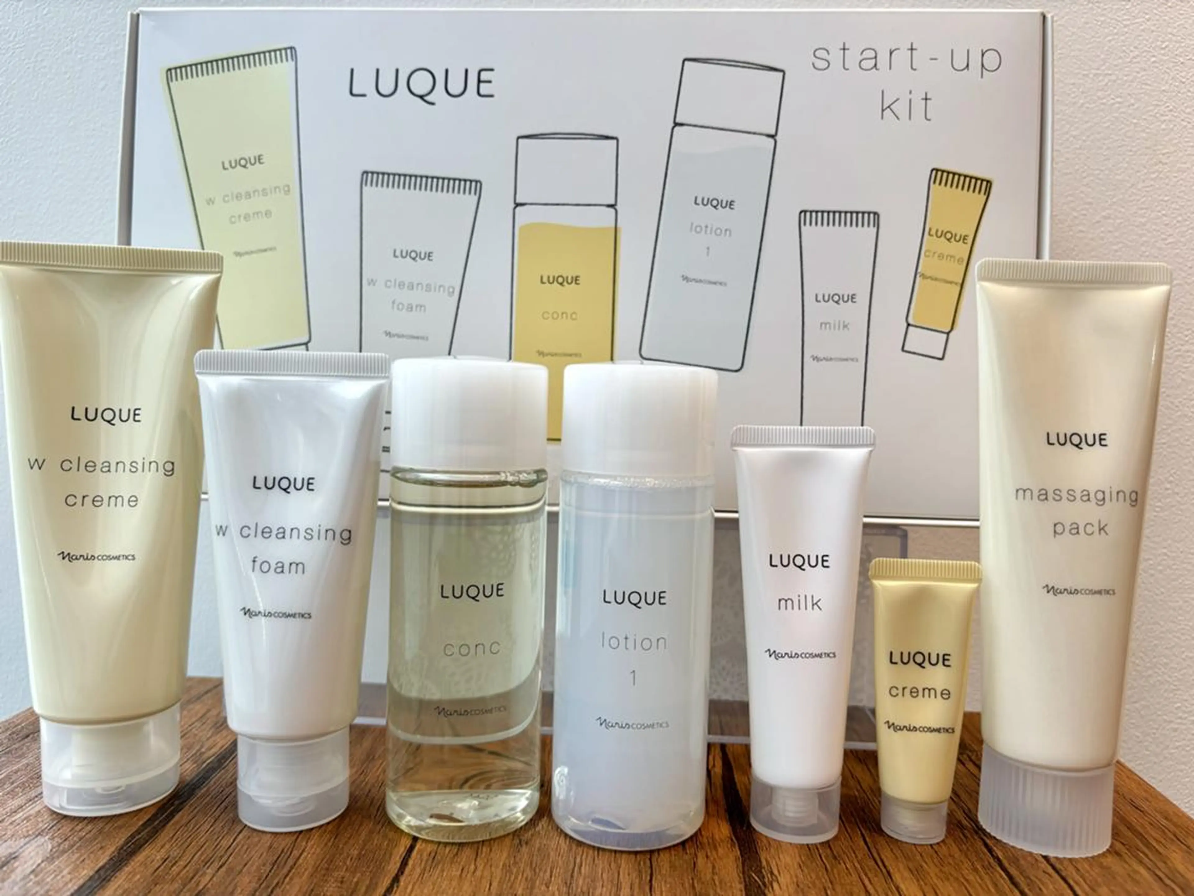 【LUQUE美肌体感】約80％ OFF　　　　エステ4回＆13,409円分スキンケアセット付の写真