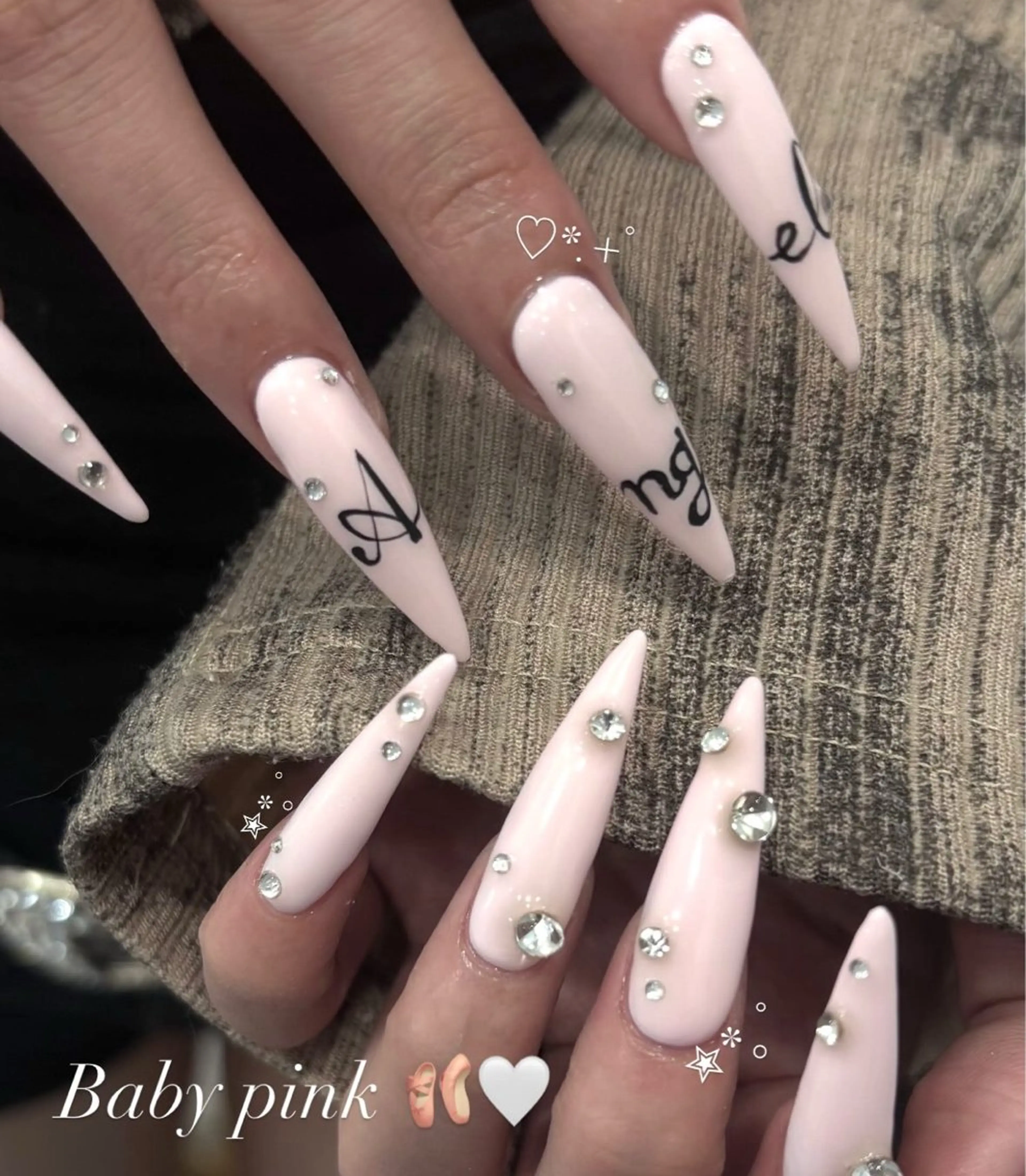 ネイル ハンドネイル 🍓リスブラン MELのネイルデザイン