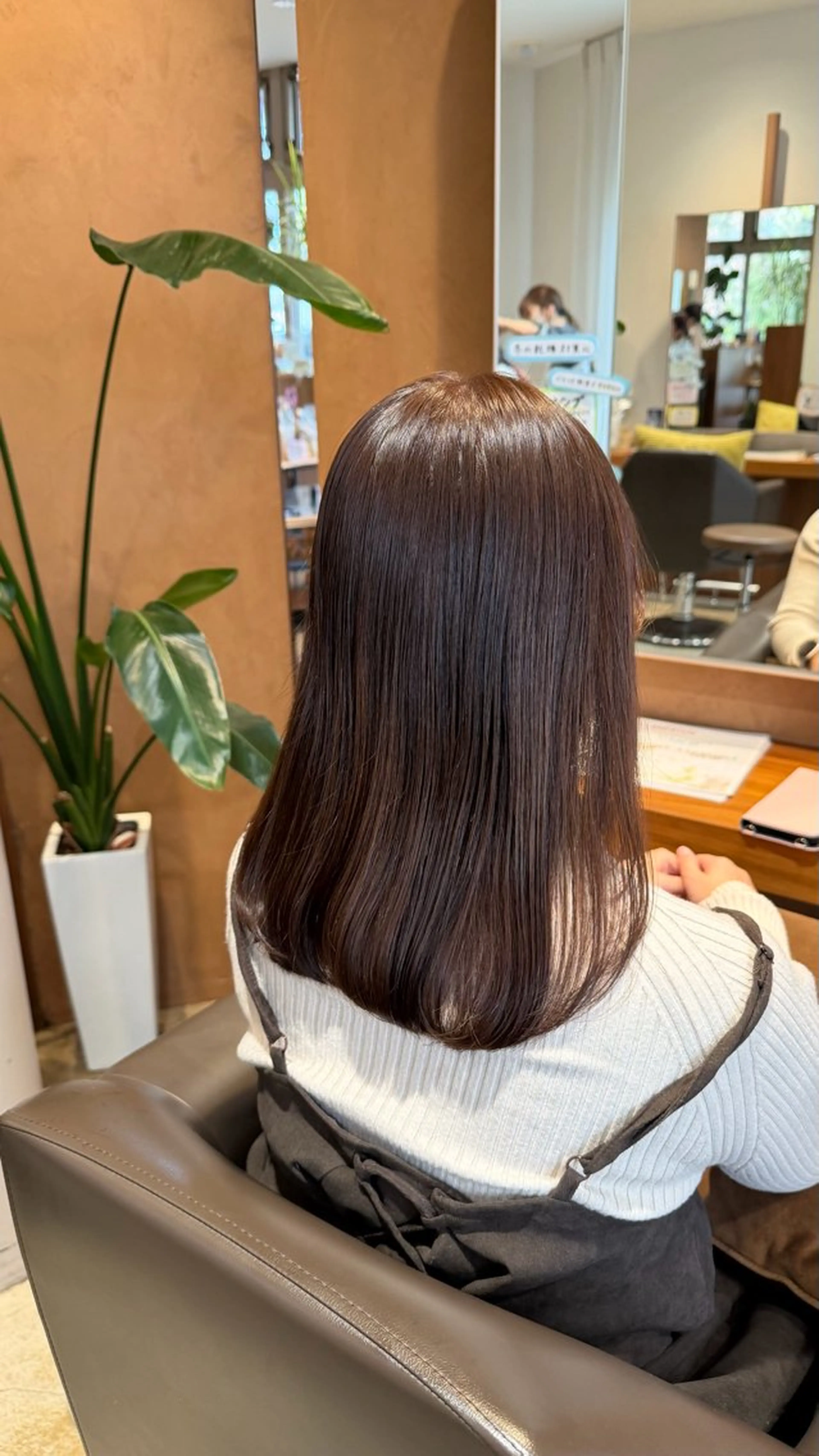 ミディアム カラー ベージュカラー ブラウンカラー 中山 紗希のヘアスタイル