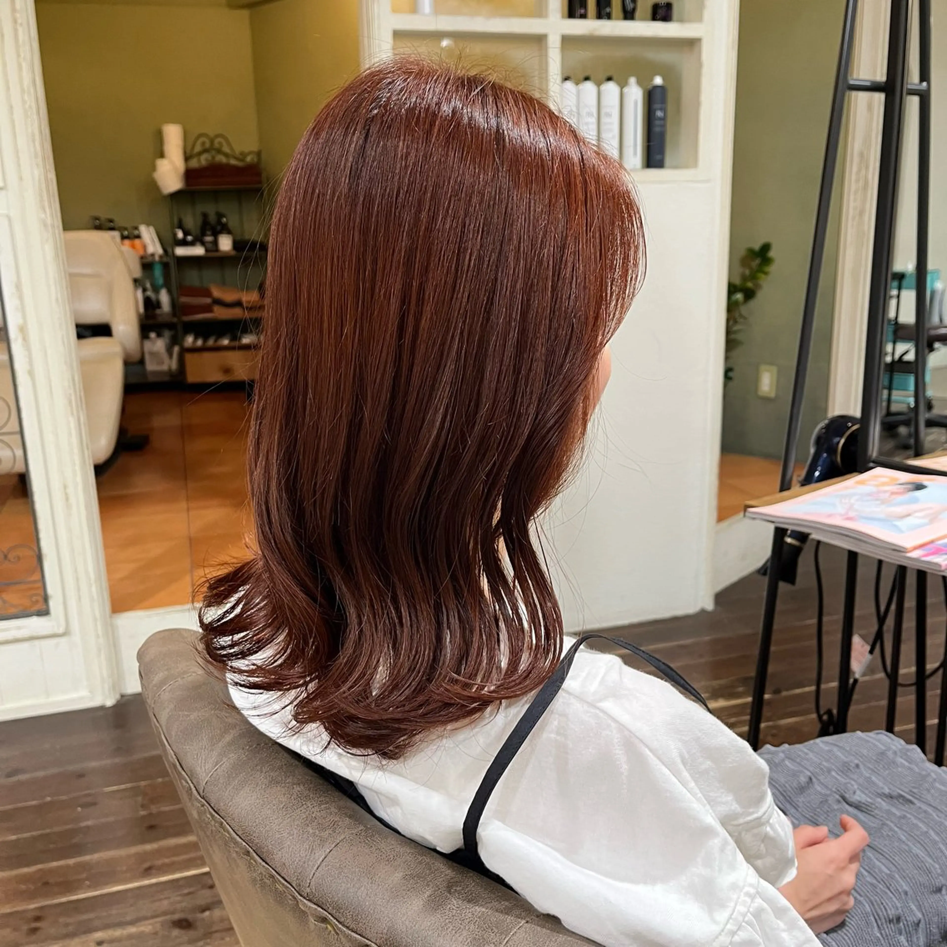 セミロング カラー ブリーチ ブラウンカラー ブリーチなしカラー オレンジ オレンジブラウン パ ルのヘアスタイル