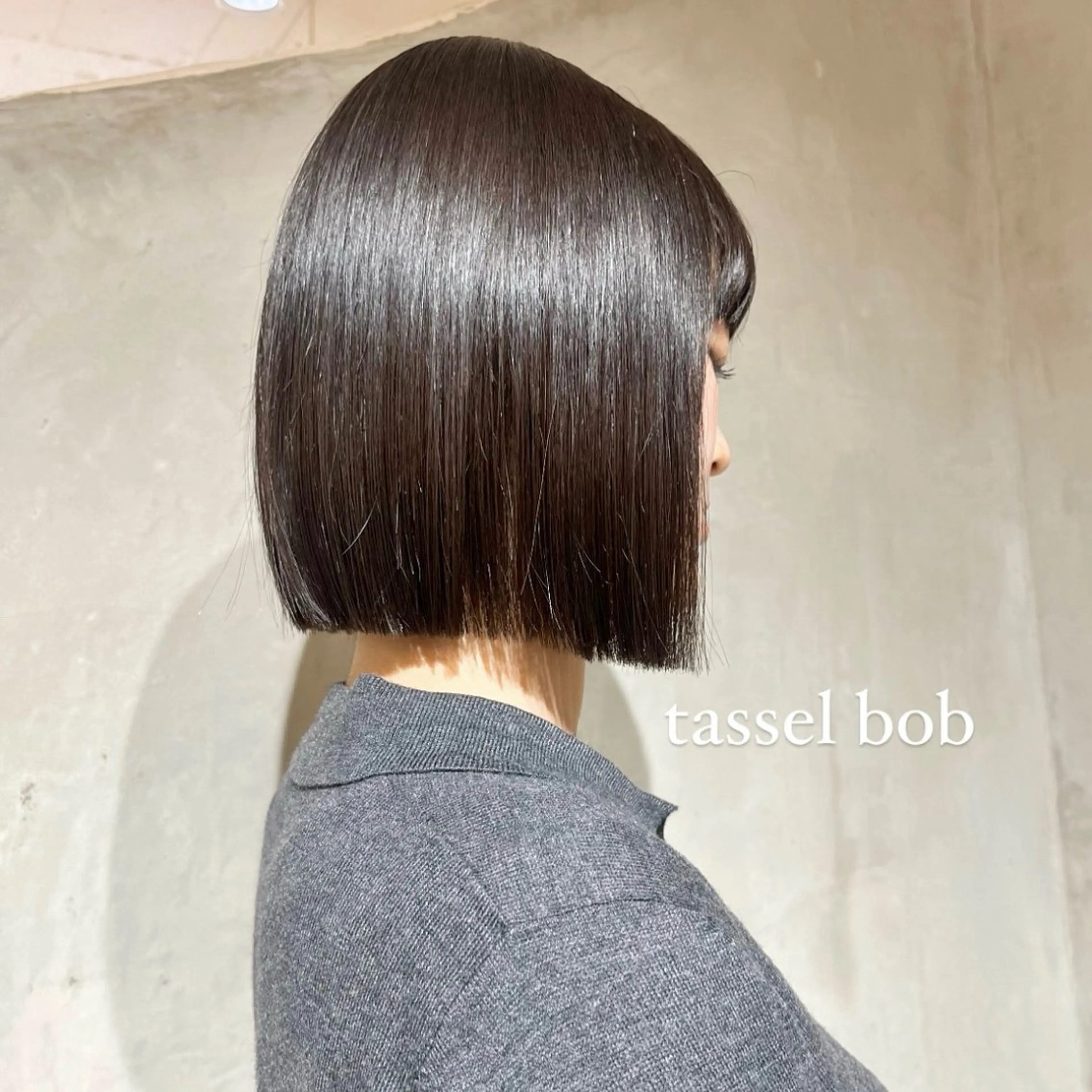 ミディアム カット ヘアカラー トリートメント 切りっぱなしボブ/ 艶カラー/綾莉のヘアスタイル