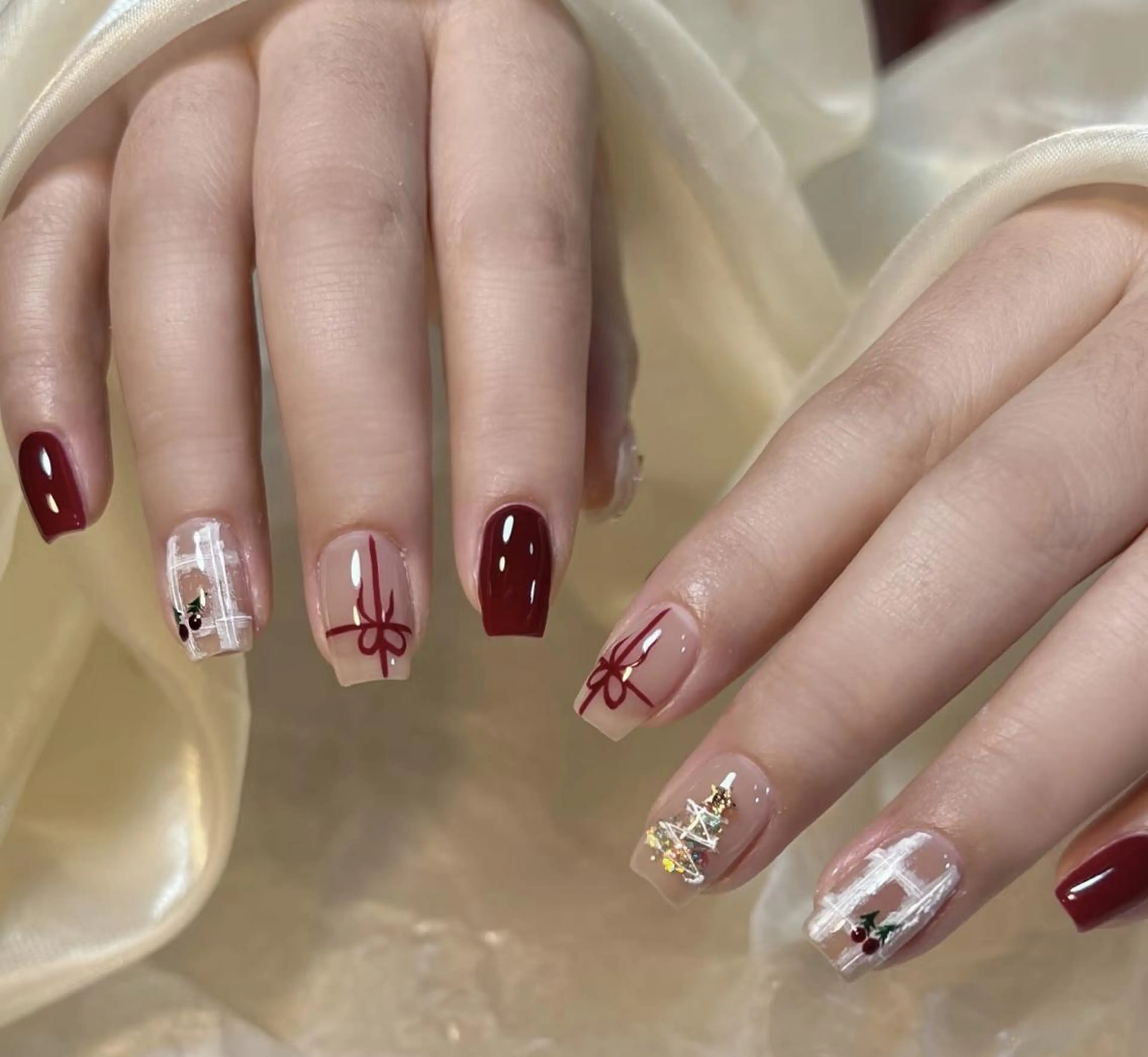 ネイル ハンドネイル ハンドケア 🍑 momo_nailのネイルデザイン
