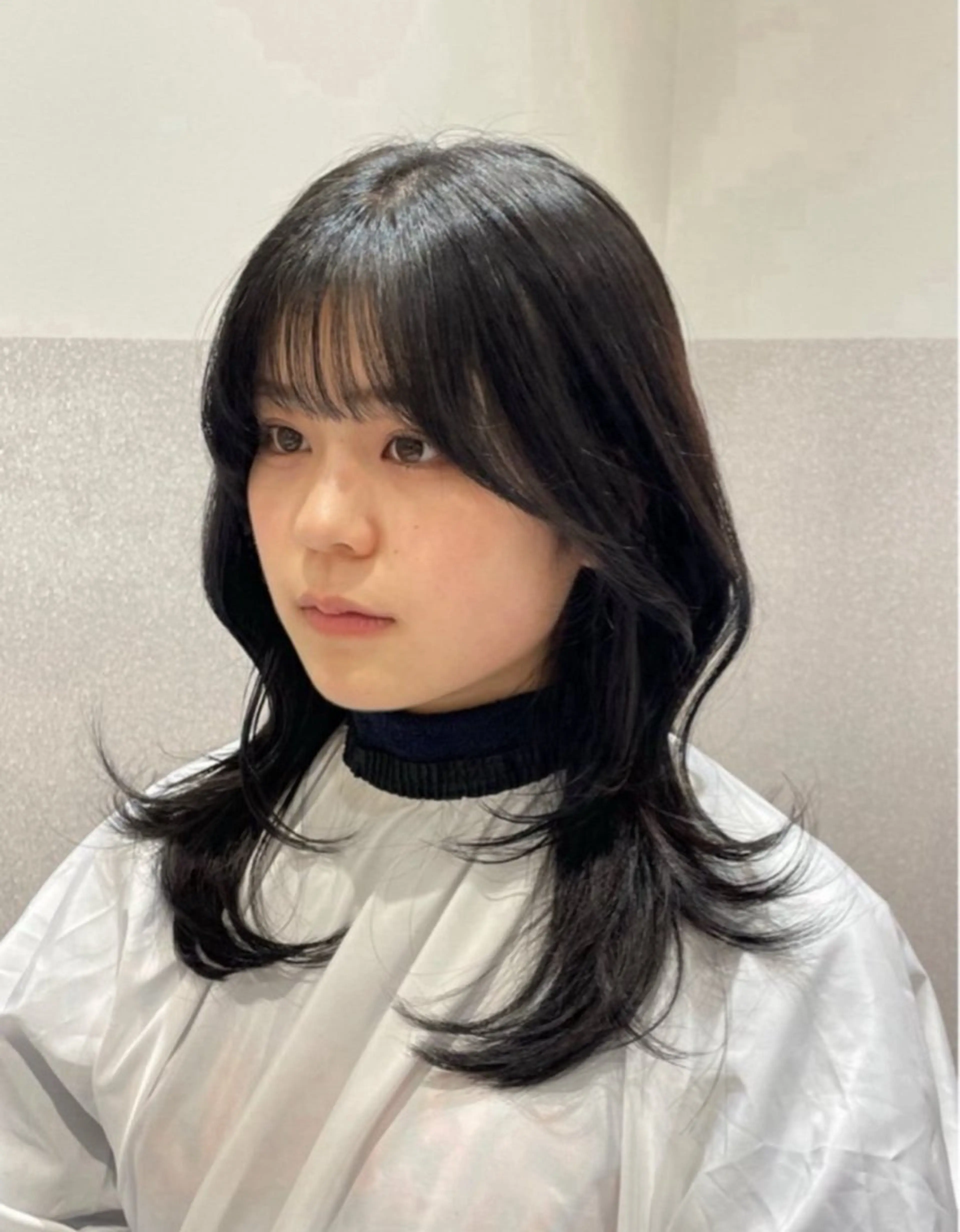 ミディアム ミディアムレイヤー ハッシュカット ハイレイヤー 韓国風ヘア レイヤーカット カット ヘアカラー トリートメント ❤︎︎韓国ヘア❤︎︎ 𝑺𝒉𝒊𝒉𝒐のヘアスタイル