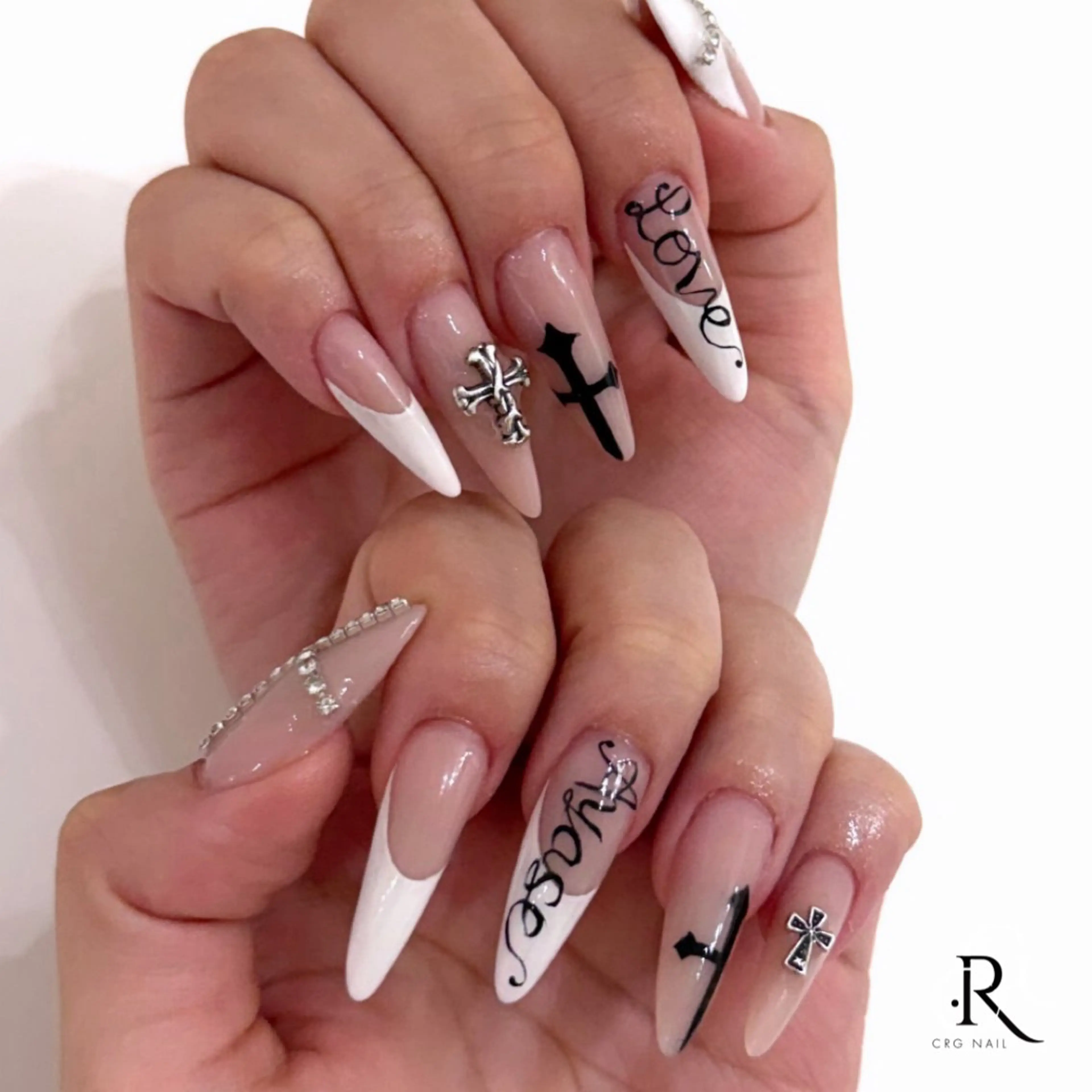 ネイル ハンドネイル 美フォルム✨ CRG　RURIのネイルデザイン