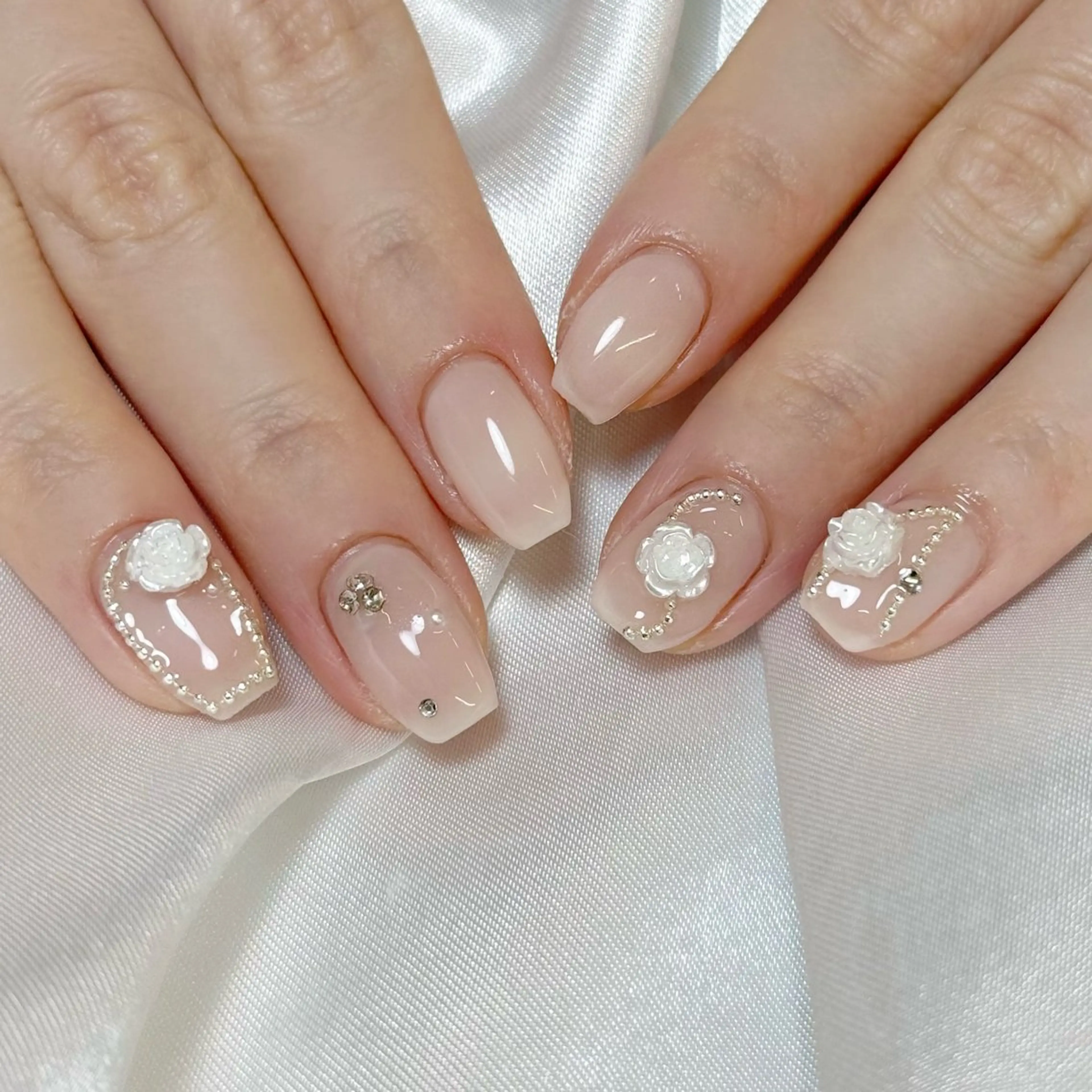 ネイル オーロラネイル ブルー フラッシュネイル フットネイル フレンチネイル 🌷yui ネイル🌷のネイルデザイン