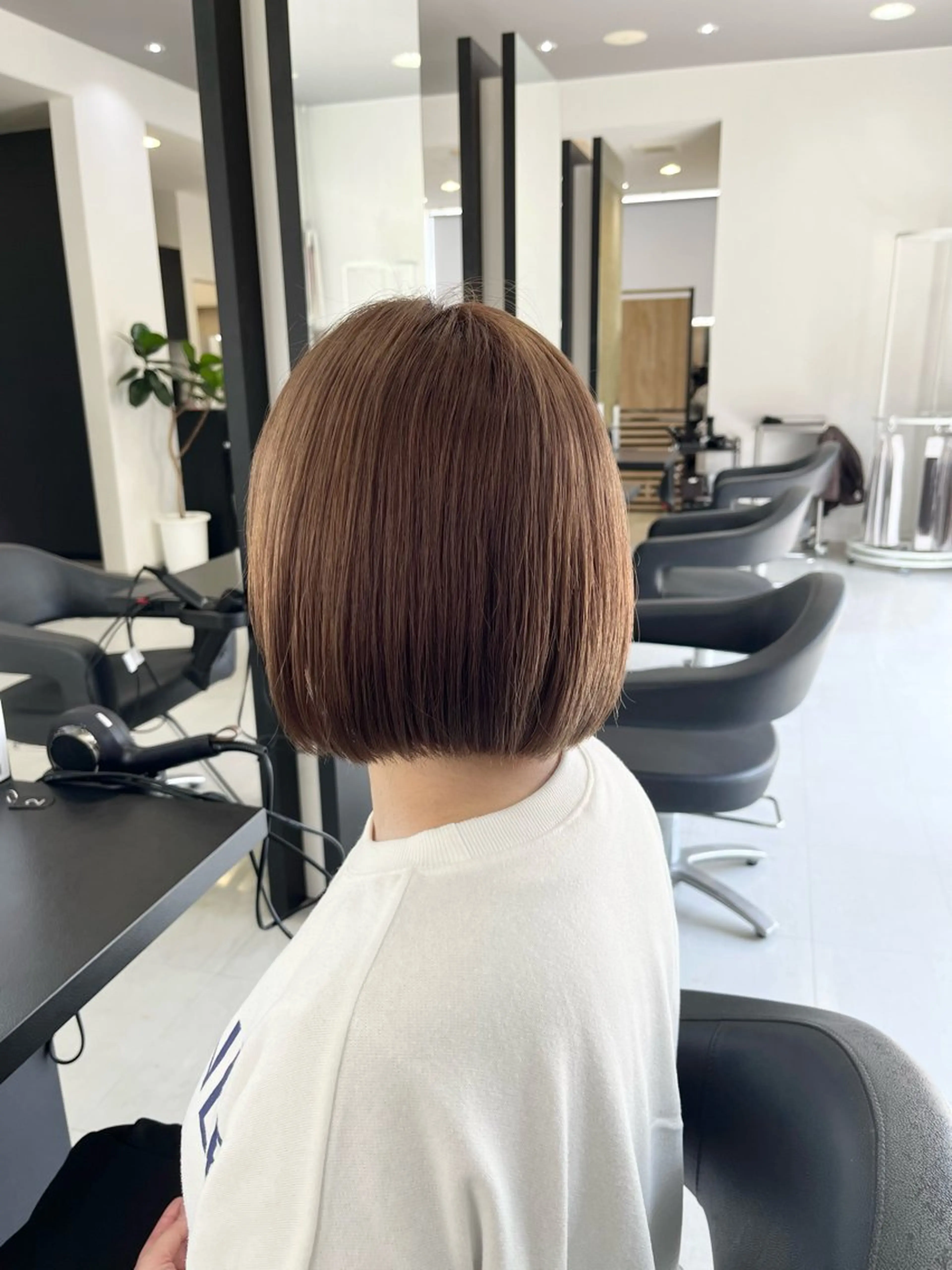 ショート ヘアカラー トリートメント 諸岡 玲のヘアスタイル