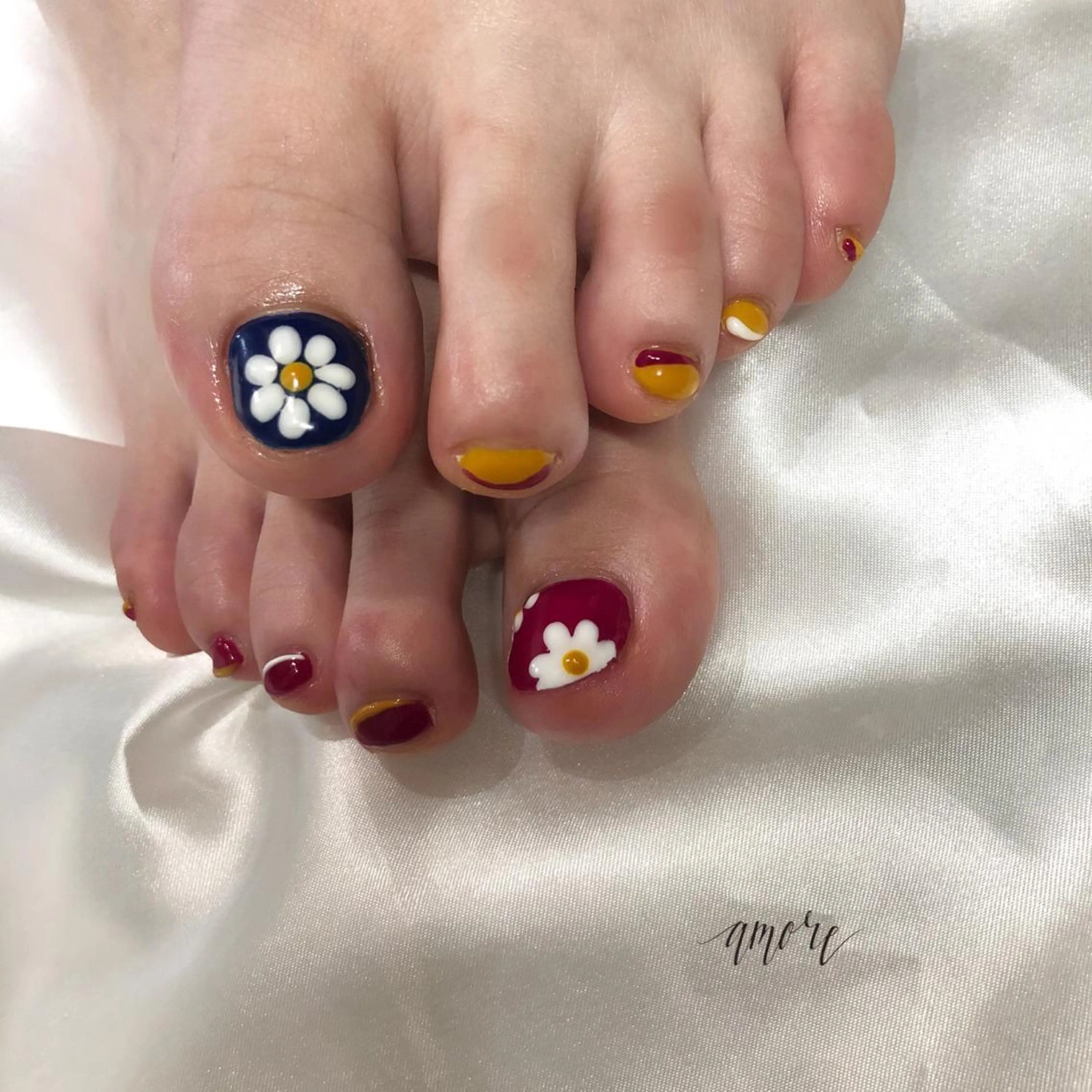 ネイル フットネイル ジェルネイル 氷ネイル・うるうるネイル マグネットネイル ミラーネイル You kyehwaのネイルデザイン