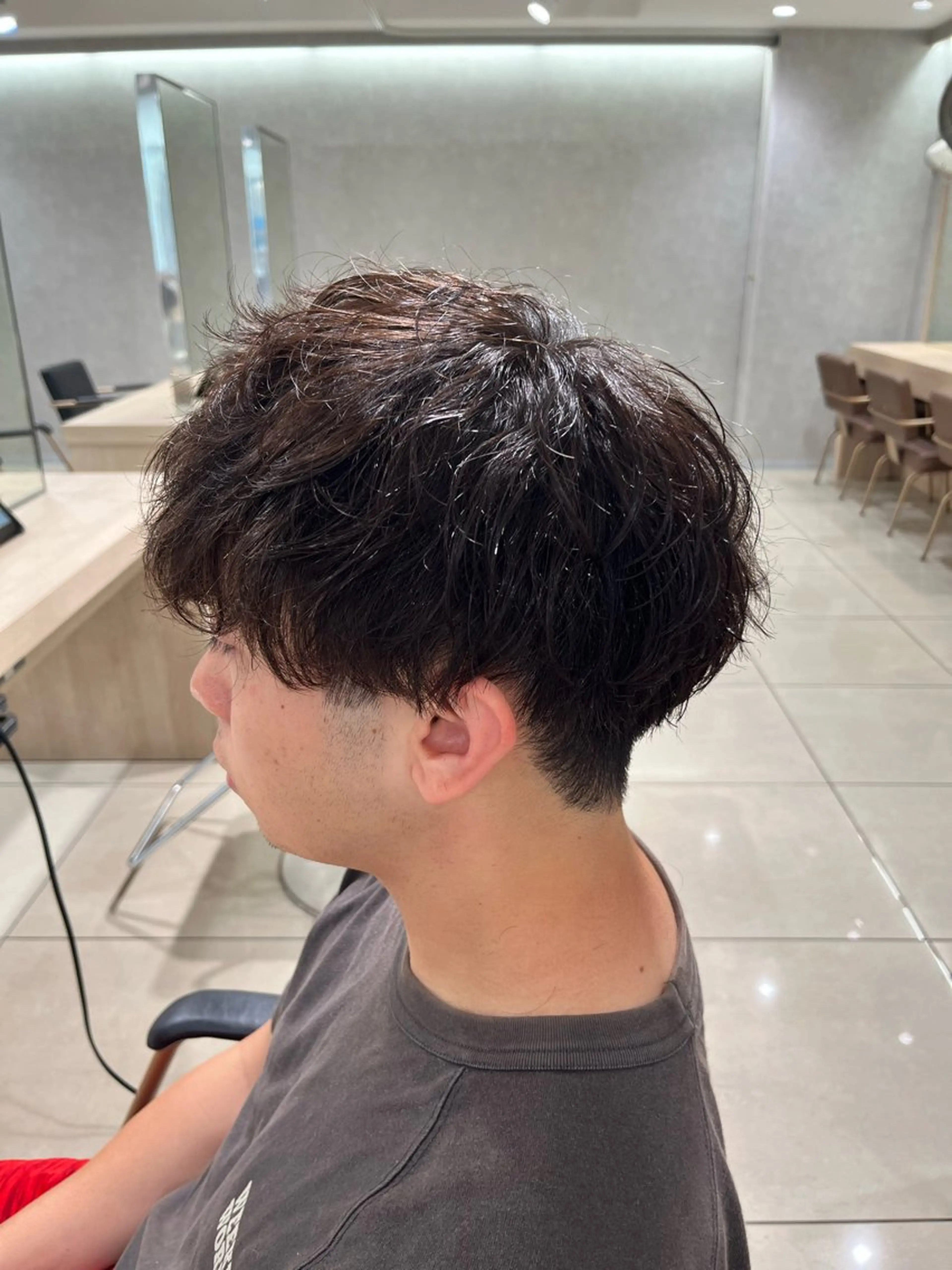 パーマ メンズ メンズパーマ カット パーマ トリートメント 巖本 真希のヘアスタイル