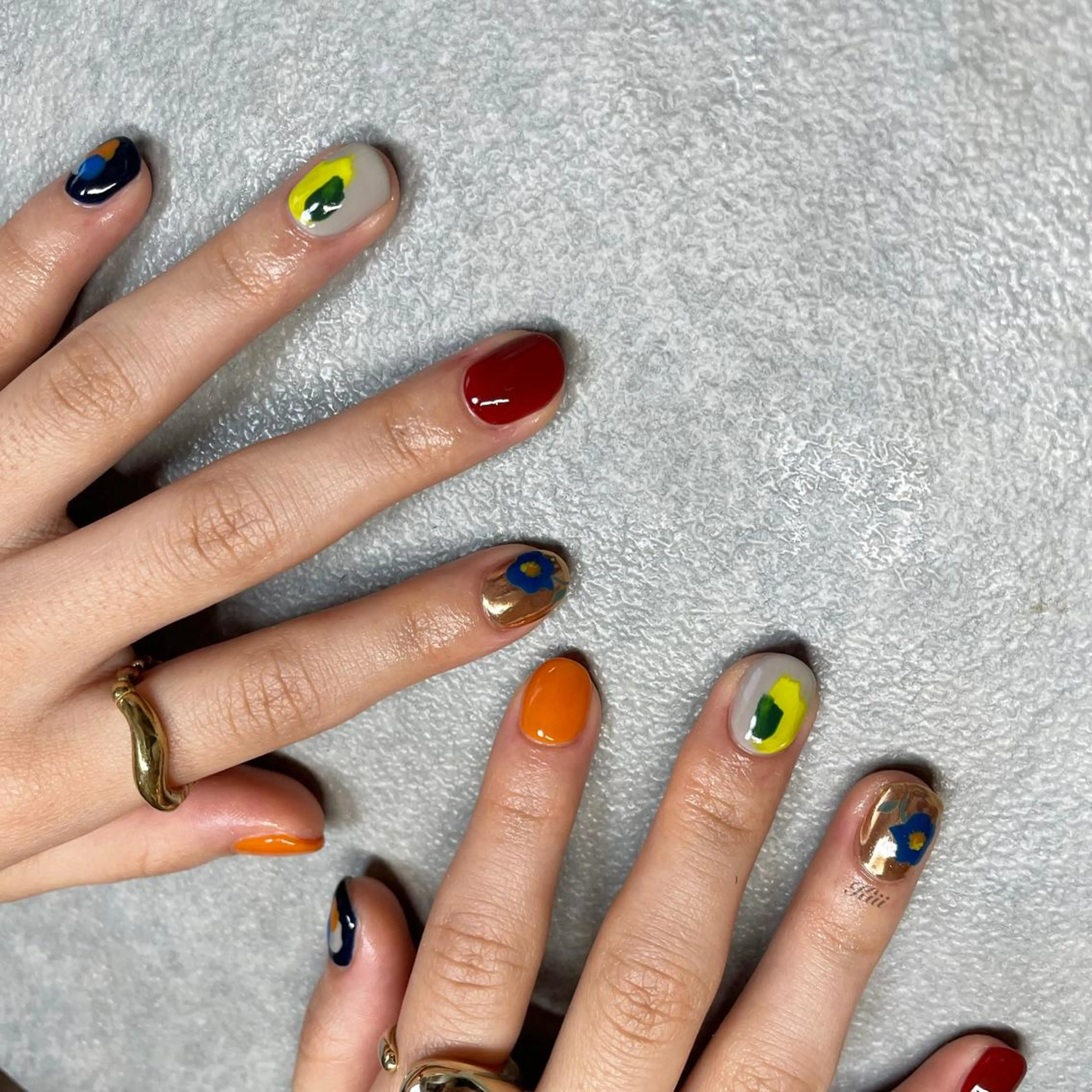 ネイル ハンドネイル フットネイル kiii.__ ✴︎*のネイルデザイン